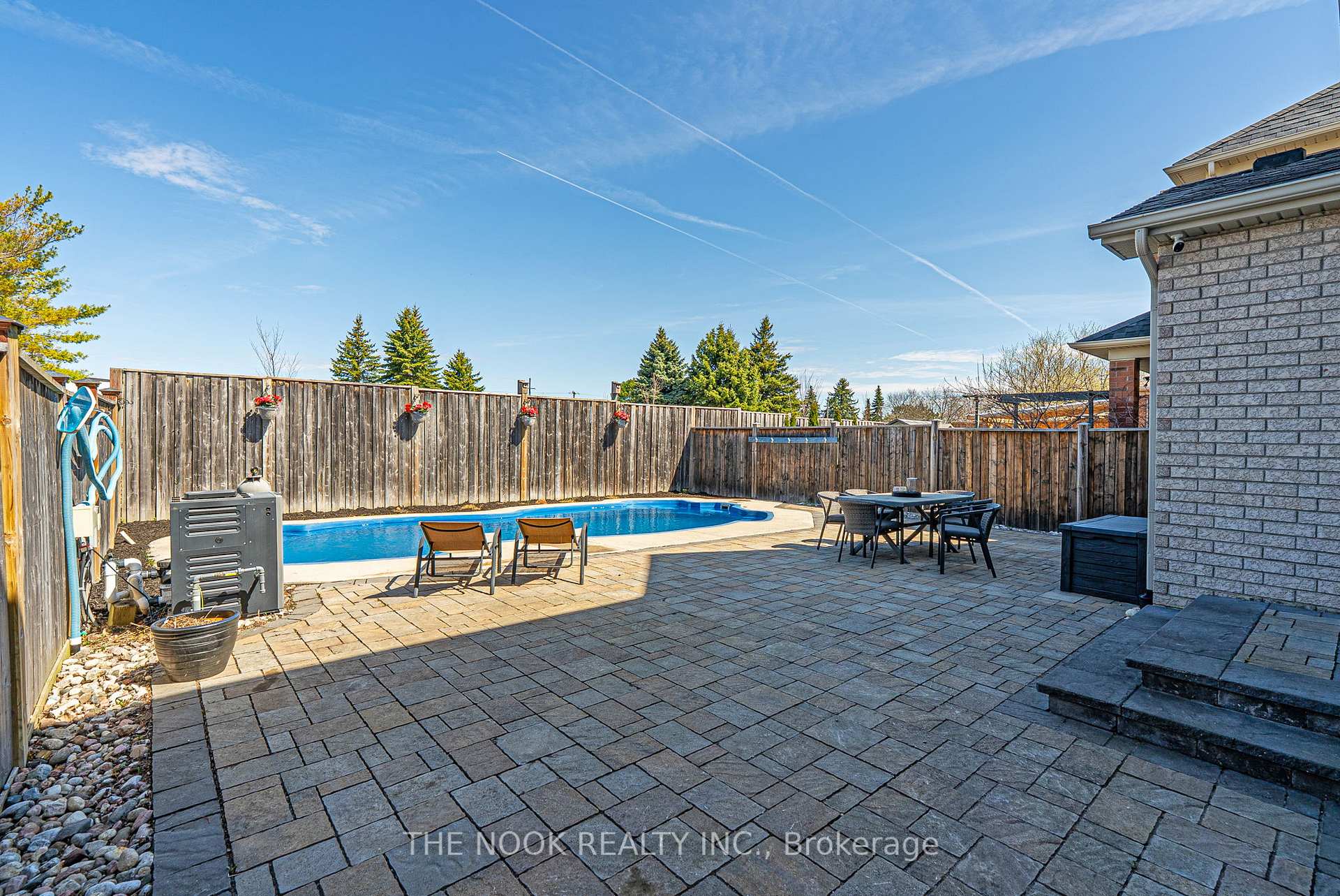 Photo 40 of 586 Fairglen Avenue, Oshawa, Northglen — HOMEH