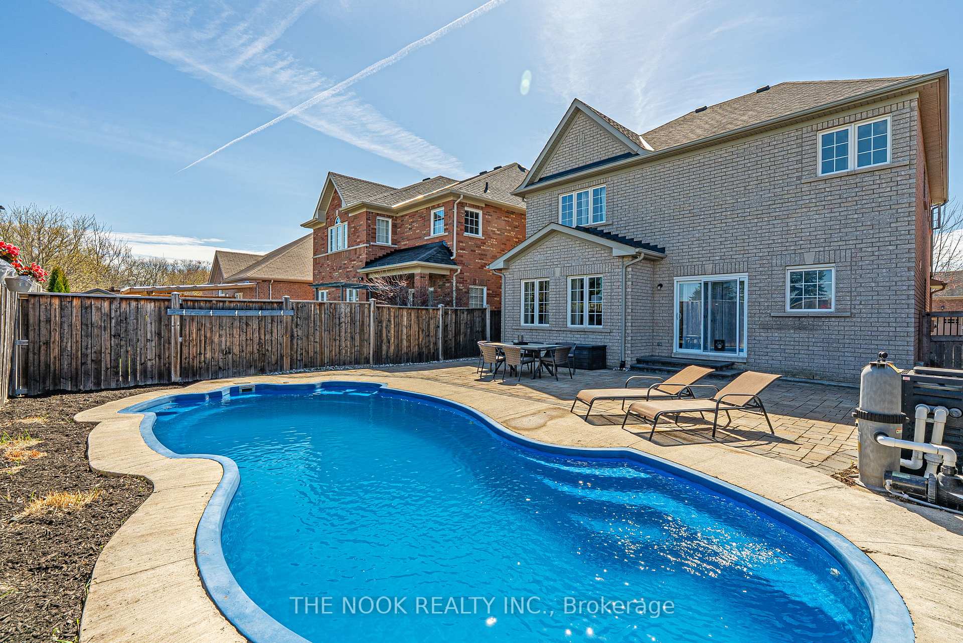 Photo 42 of 586 Fairglen Avenue, Oshawa, Northglen — HOMEH