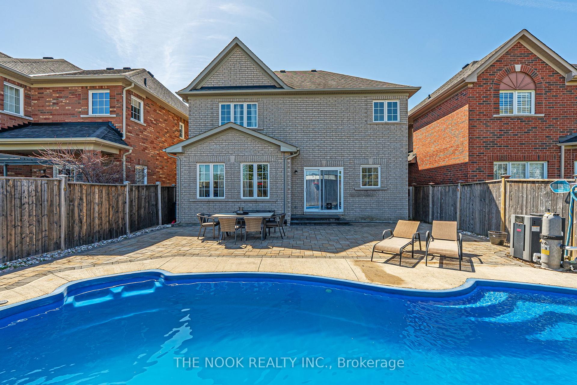 Photo 43 of 586 Fairglen Avenue, Oshawa, Northglen — HOMEH