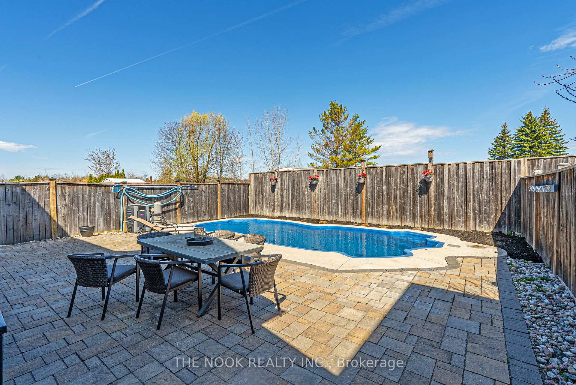 Photo 45 of 586 Fairglen Avenue, Oshawa, Northglen — HOMEH