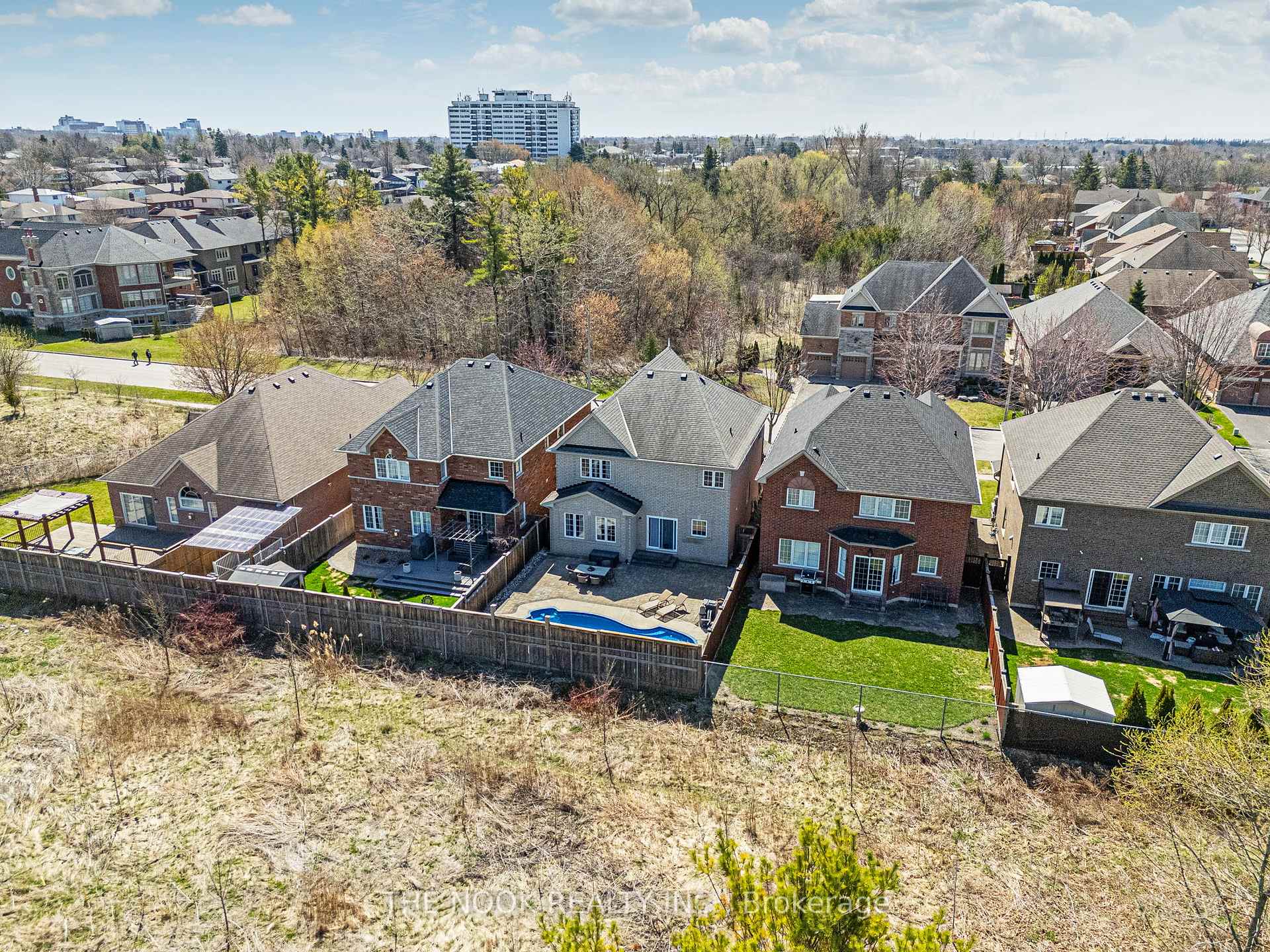 Photo 48 of 586 Fairglen Avenue, Oshawa, Northglen — HOMEH