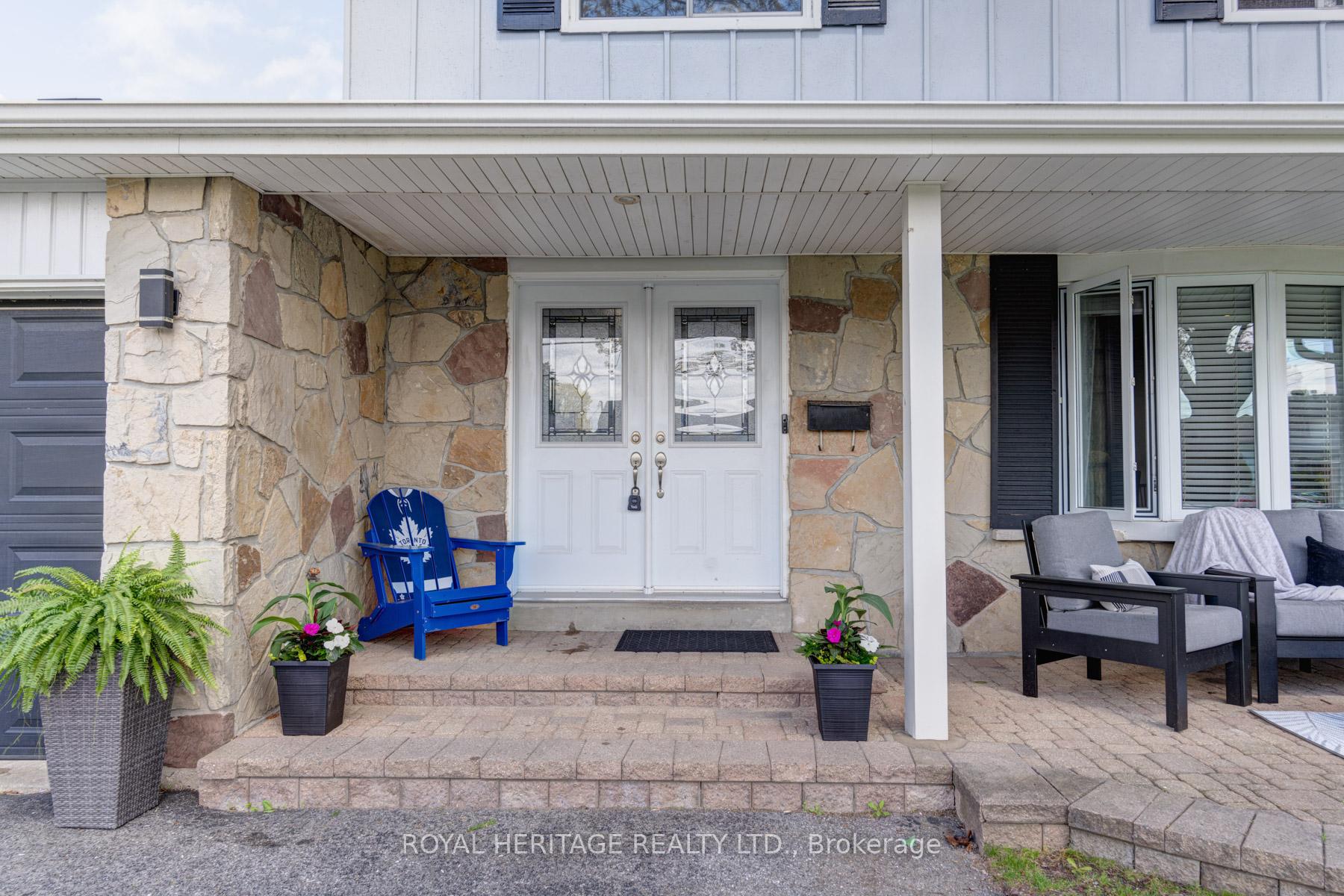 Photo 4 of 799 Oliva Street, Pickering, West Shore — HOMEH