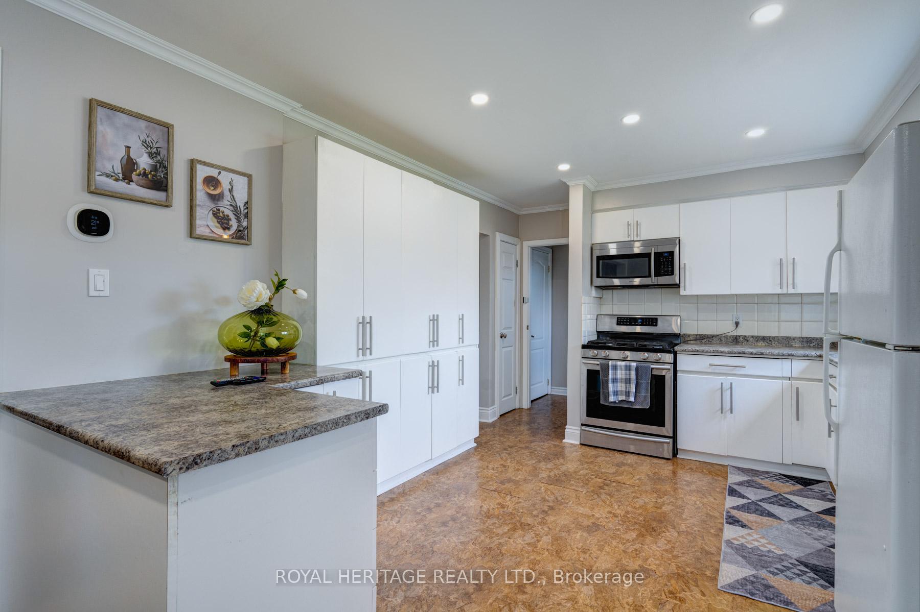 Photo 14 of 799 Oliva Street, Pickering, West Shore — HOMEH