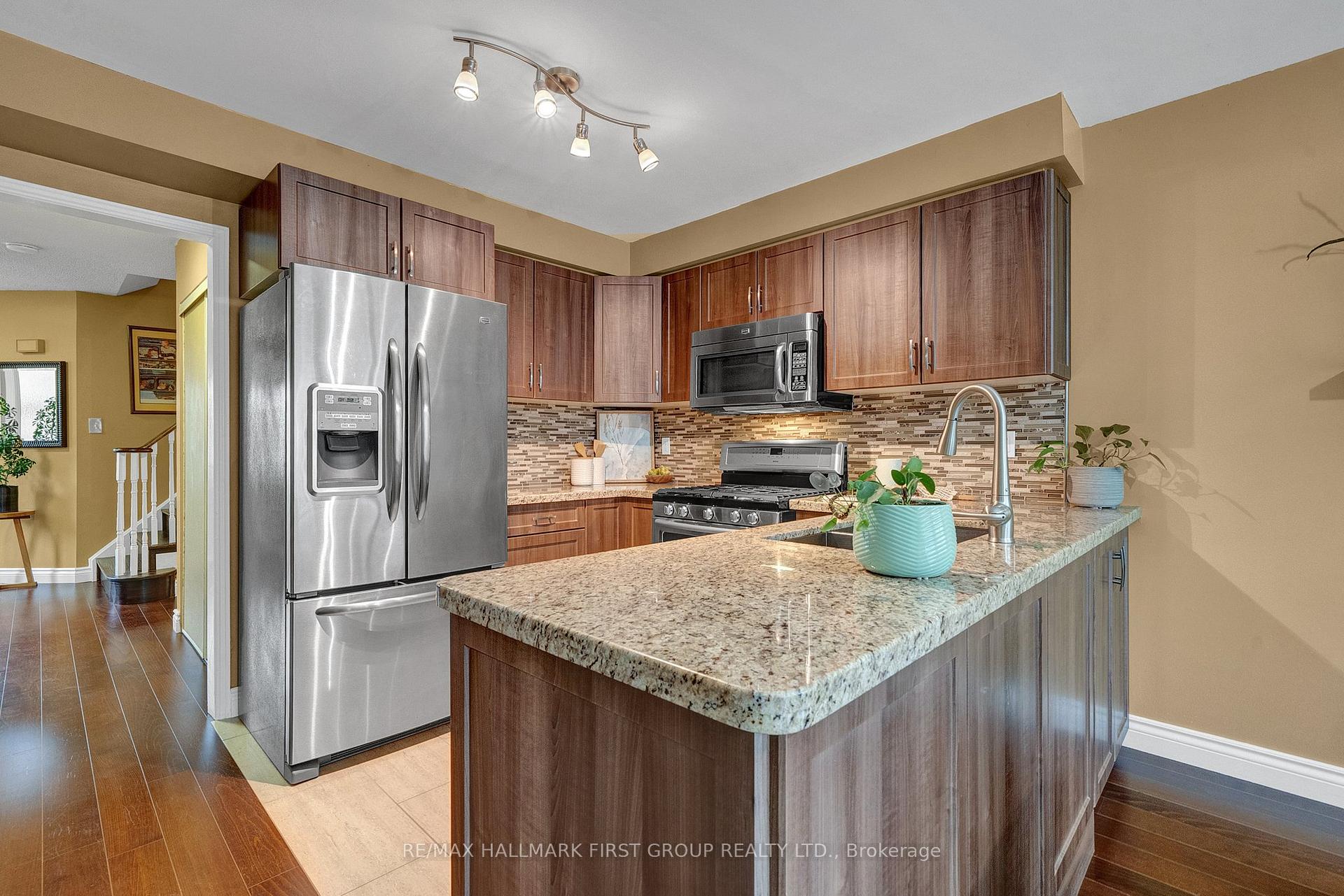 Photo 13 of 2042 Blue Ridge Crescent, Pickering, Brock Ridge — HOMEH