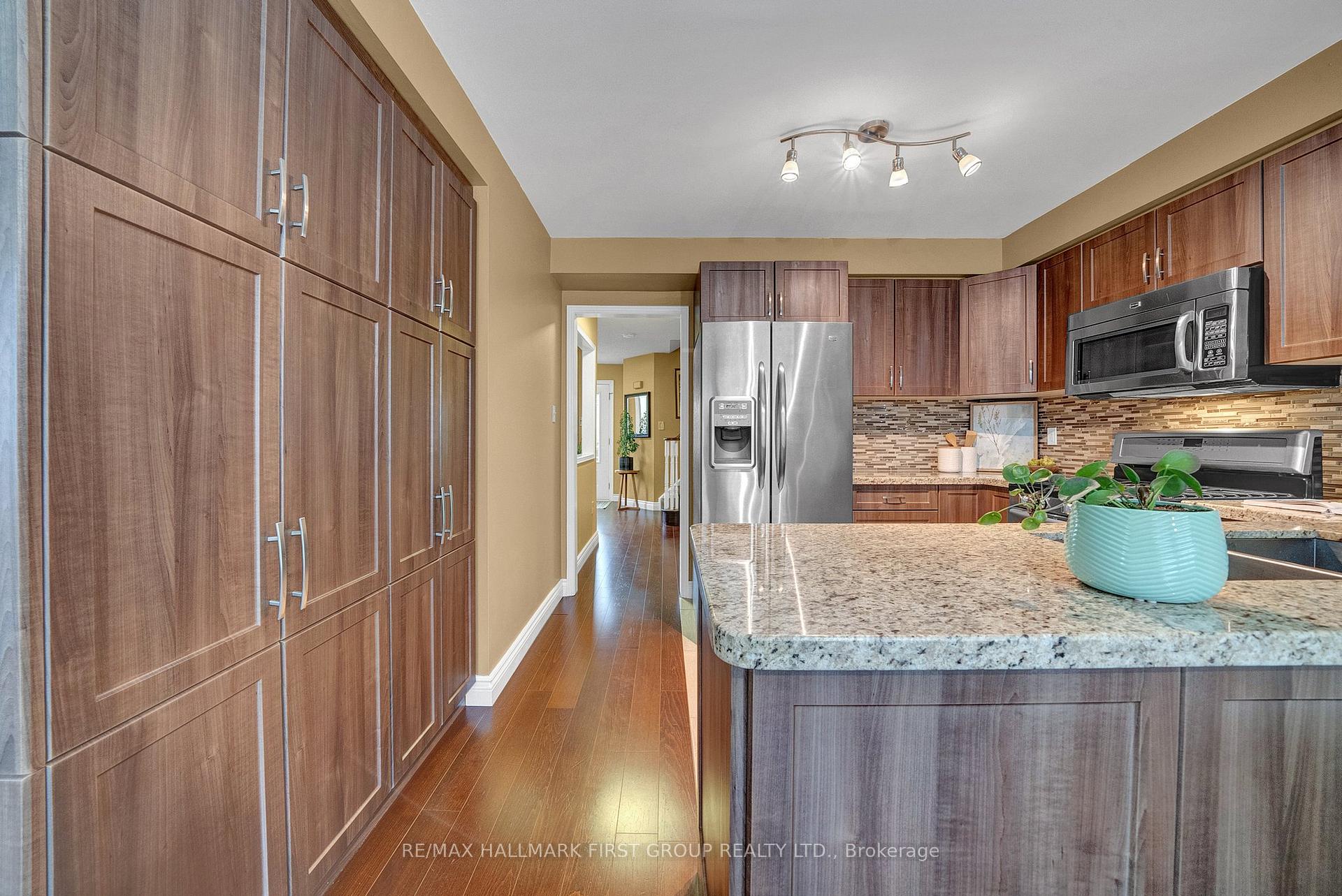 Photo 14 of 2042 Blue Ridge Crescent, Pickering, Brock Ridge — HOMEH
