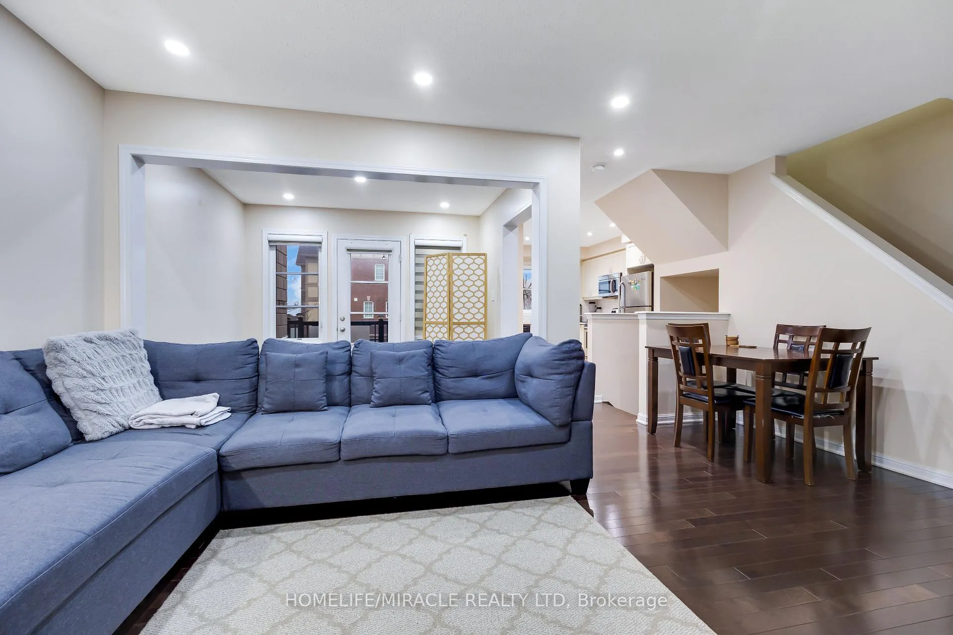 Photo 13 of 160 Baycliffe Crescent, Brampton, Northwest Brampton — HOMEH