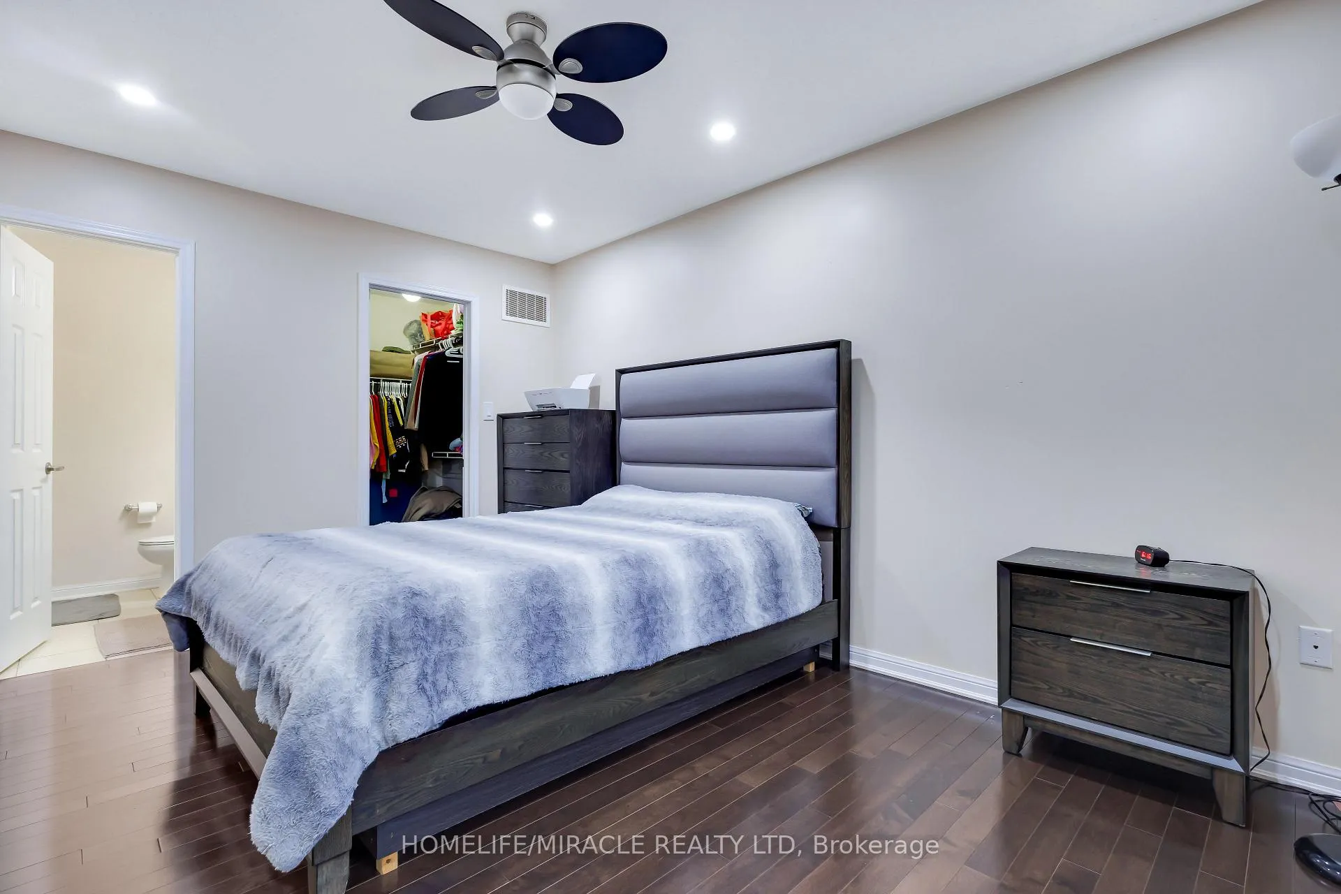 Photo 27 of 160 Baycliffe Crescent, Brampton, Northwest Brampton — HOMEH