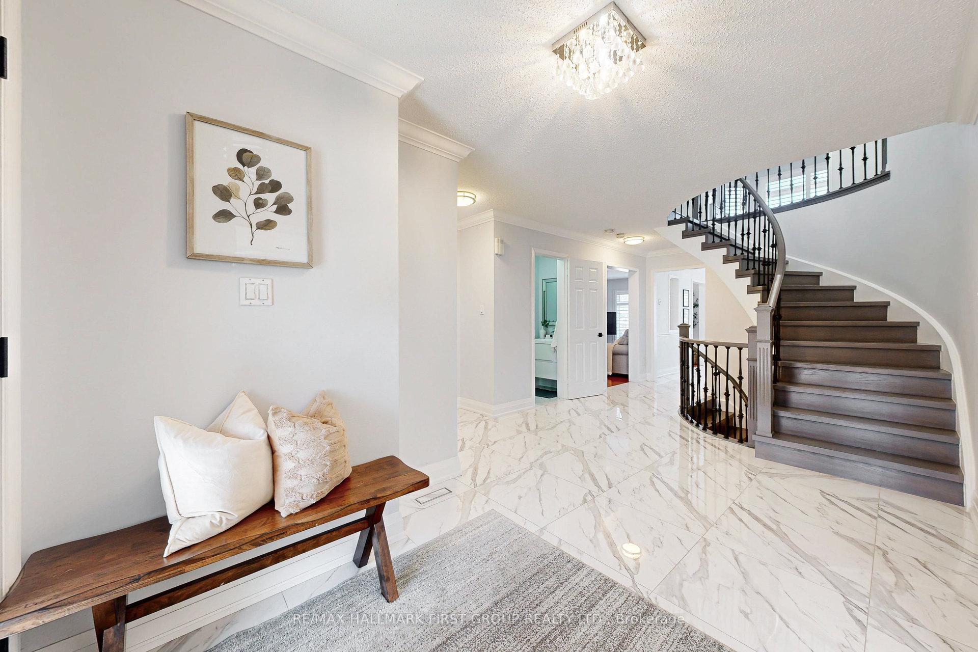 Photo 6 of 898 Darwin Drive, Pickering, Dunbarton — HOMEH