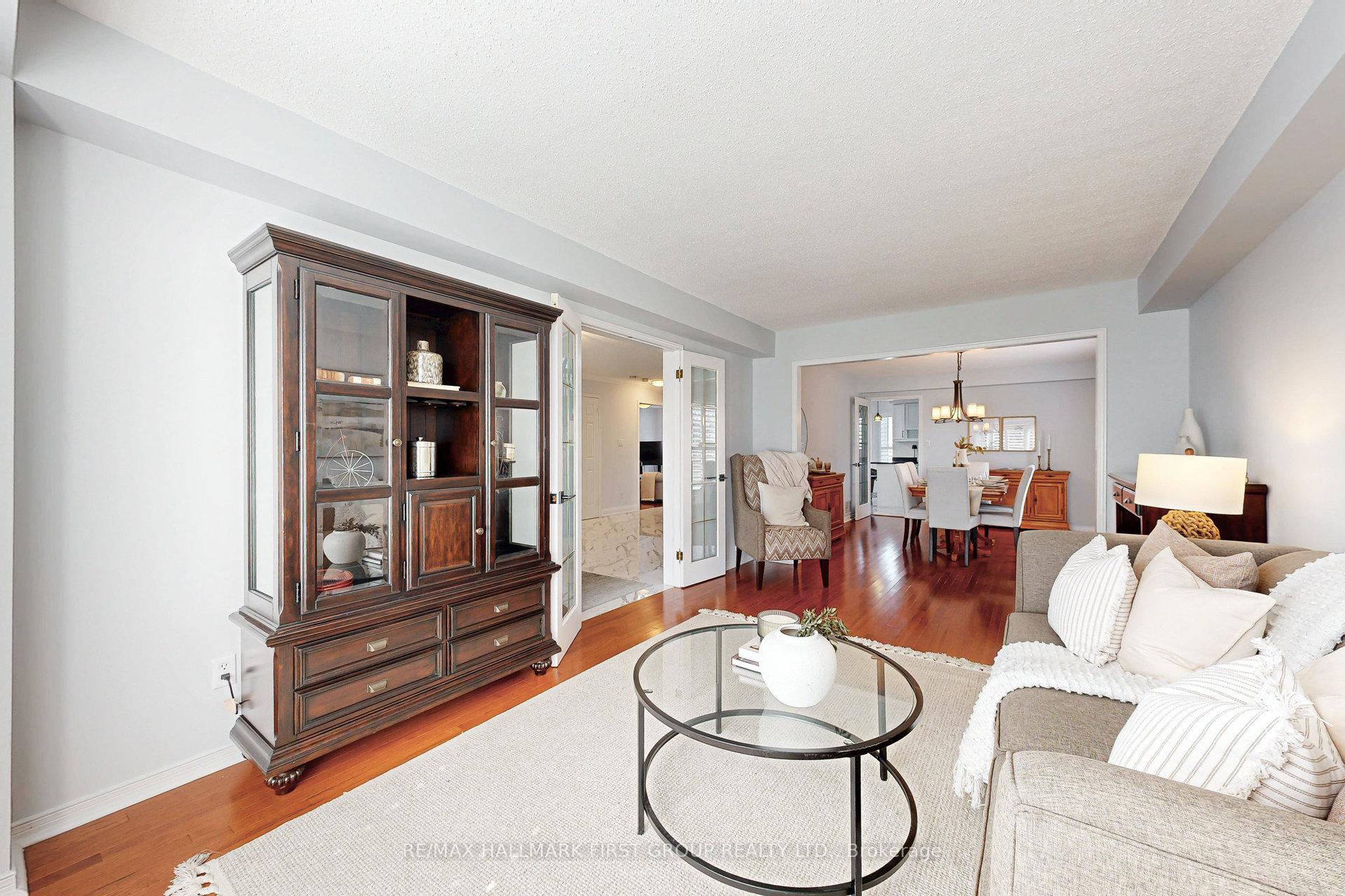 Photo 10 of 898 Darwin Drive, Pickering, Dunbarton — HOMEH