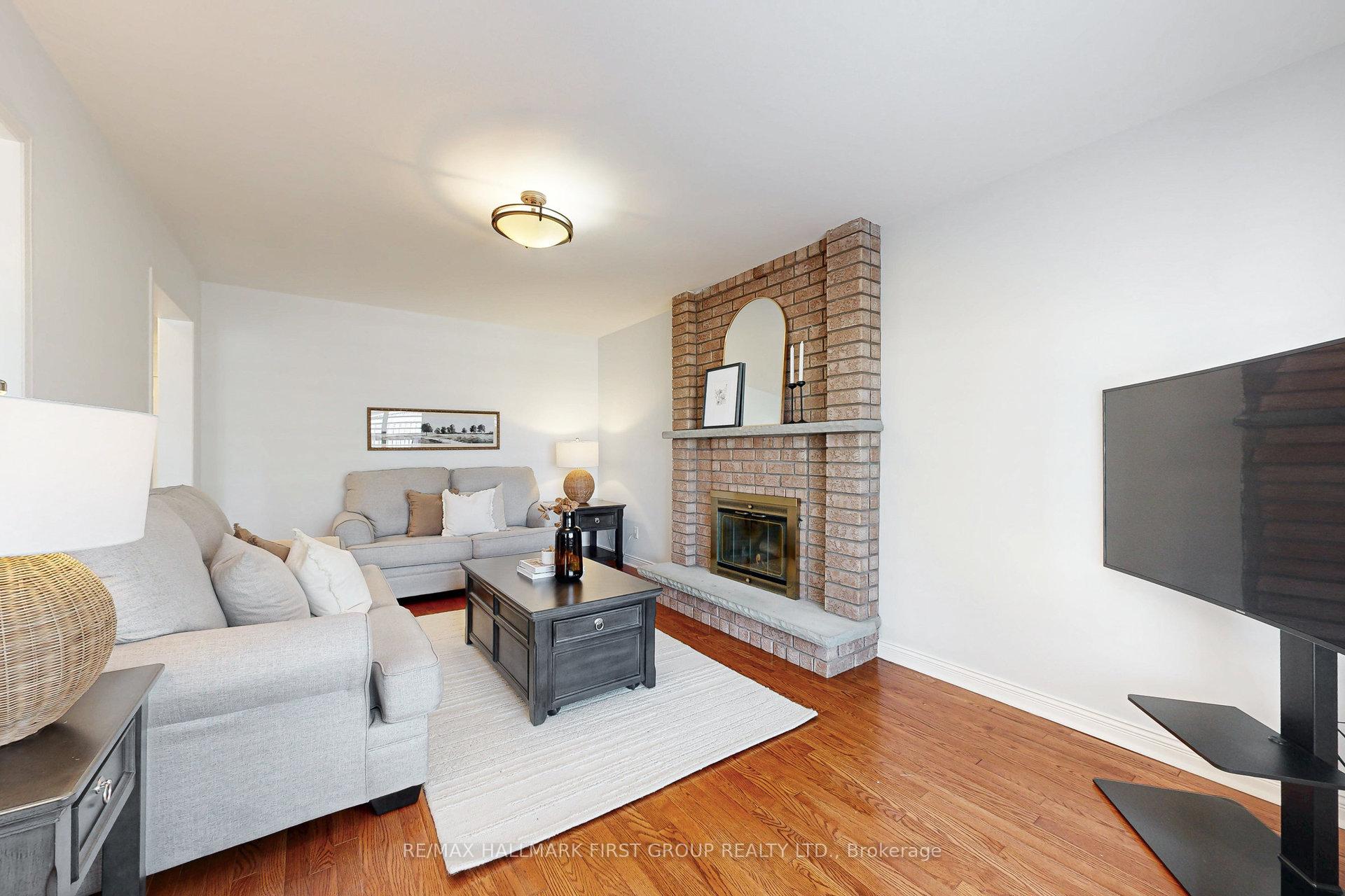 Photo 20 of 898 Darwin Drive, Pickering, Dunbarton — HOMEH