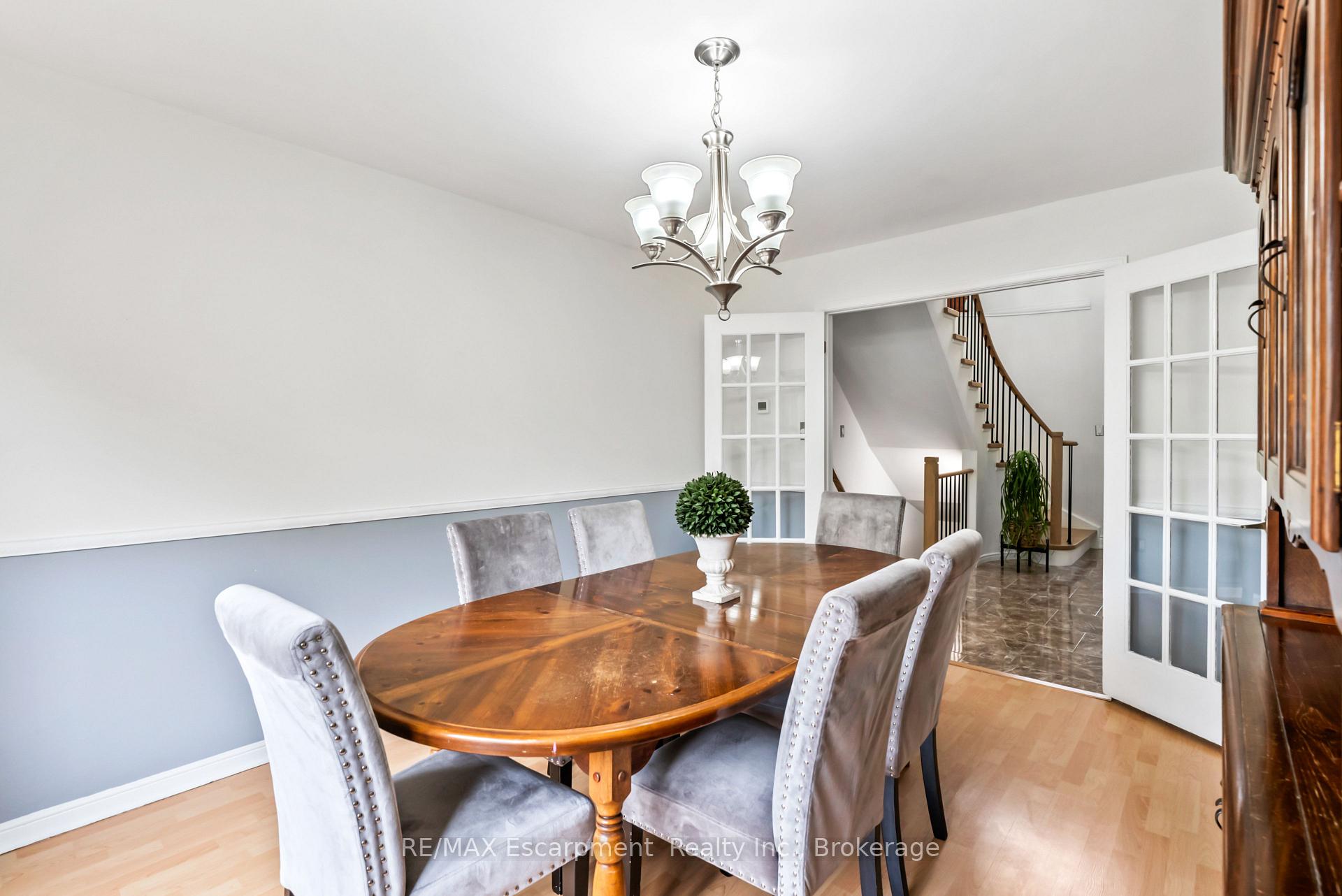 Photo 6 of 376 Ellesmere Court, Oshawa, Donevan — HOMEH