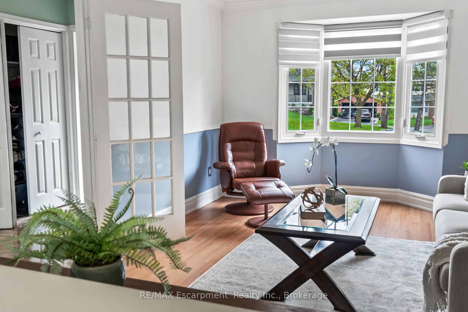 Photo 9 of 376 Ellesmere Court, Oshawa, Donevan — HOMEH