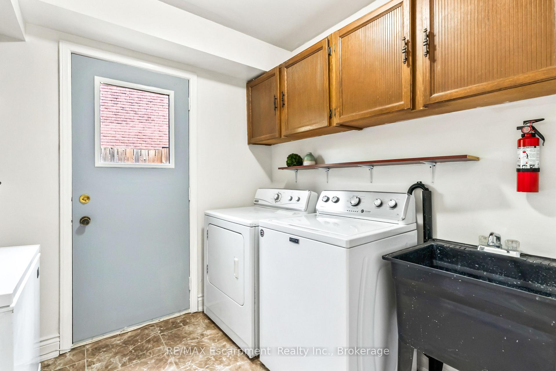 Photo 13 of 376 Ellesmere Court, Oshawa, Donevan — HOMEH