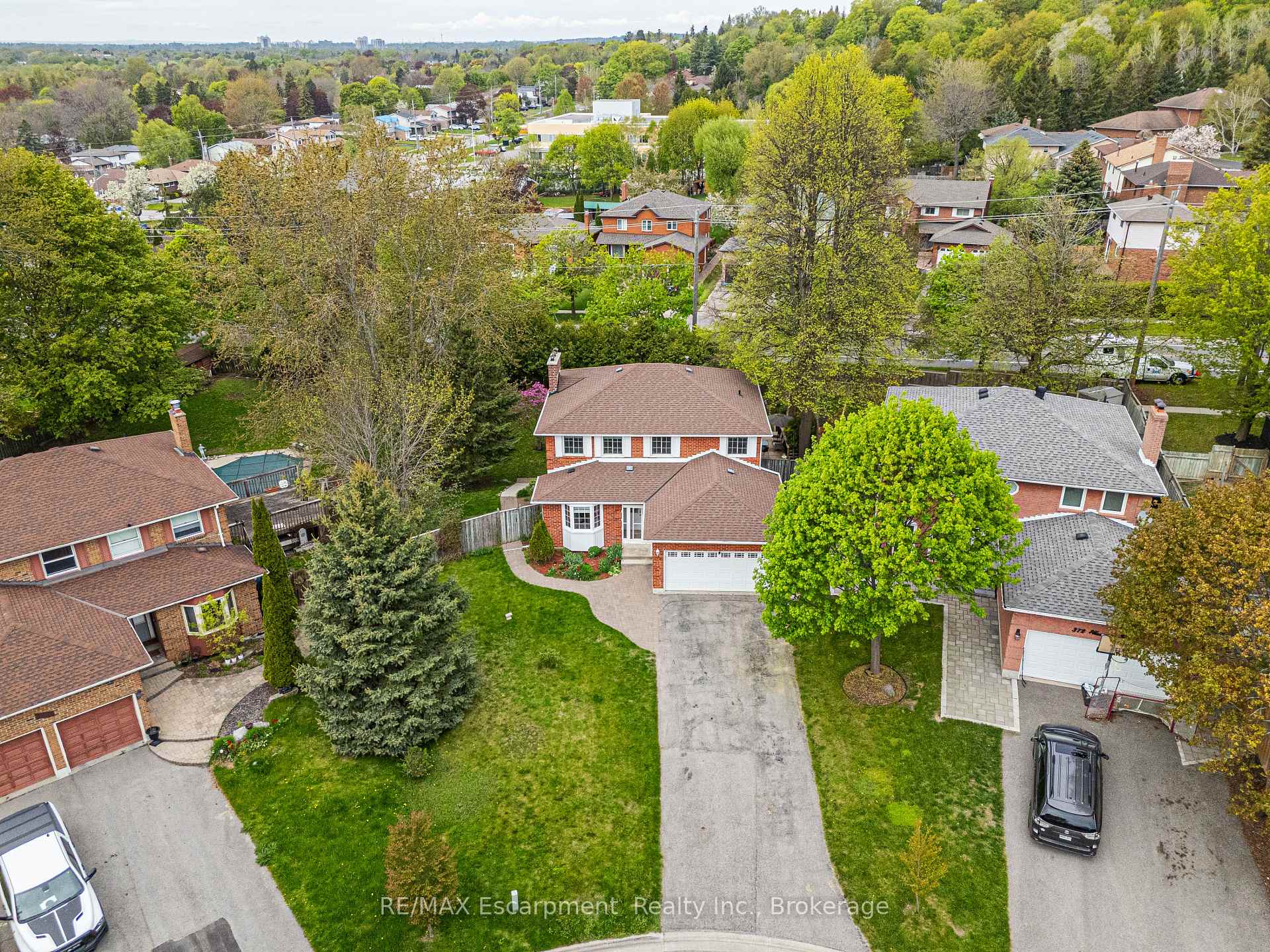 Photo 34 of 376 Ellesmere Court, Oshawa, Donevan — HOMEH