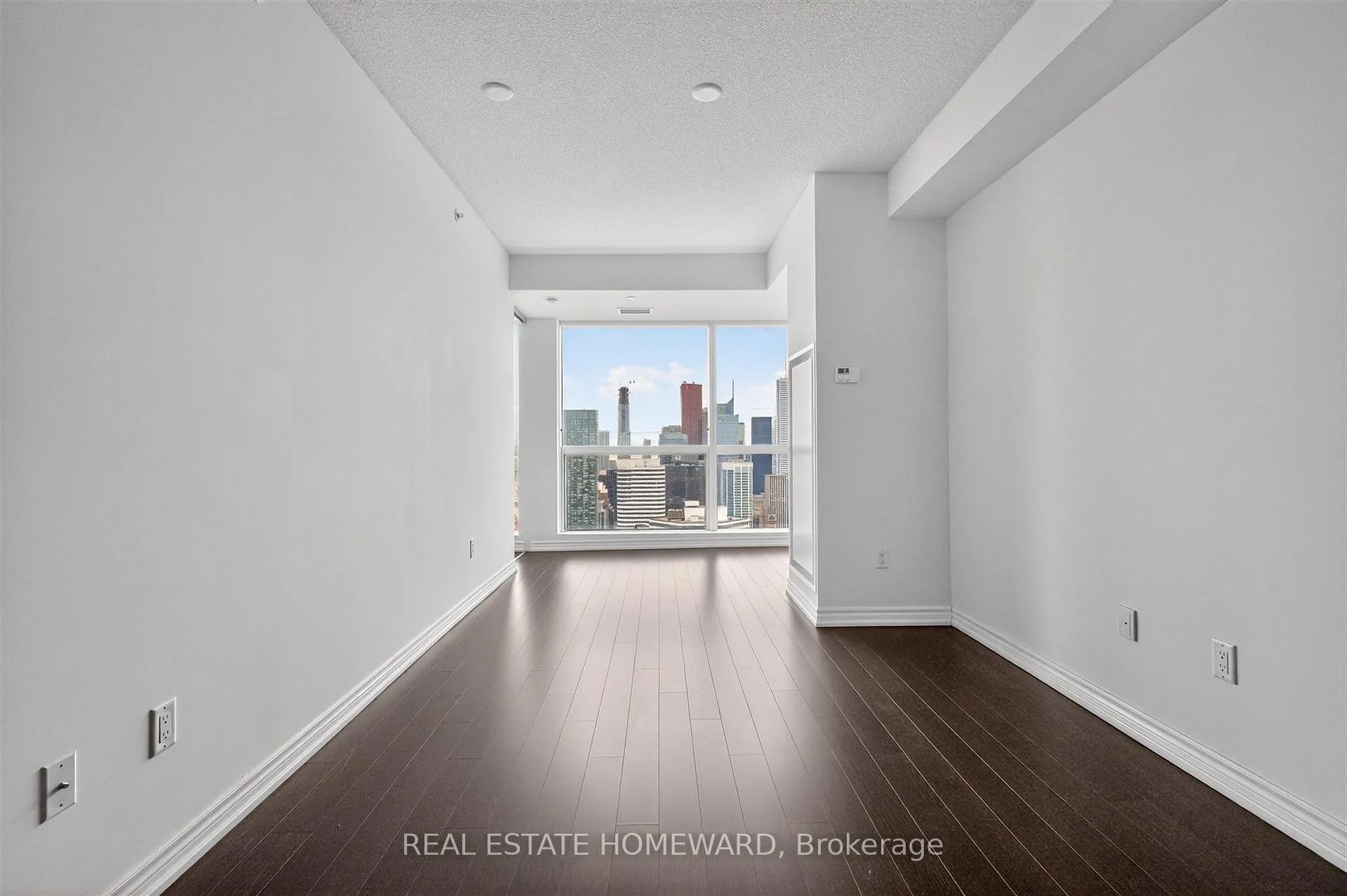 Photo 7 of Unit 5208, 386 Yonge Street, Toronto, Bay Street Corridor — HOMEH