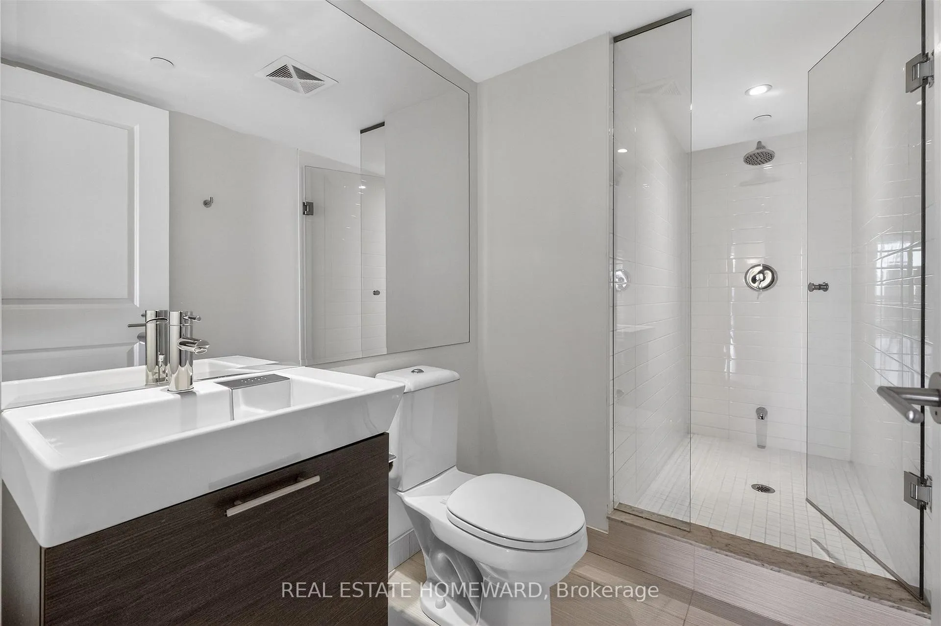 Photo 19 of Unit 5208, 386 Yonge Street, Toronto, Bay Street Corridor — HOMEH