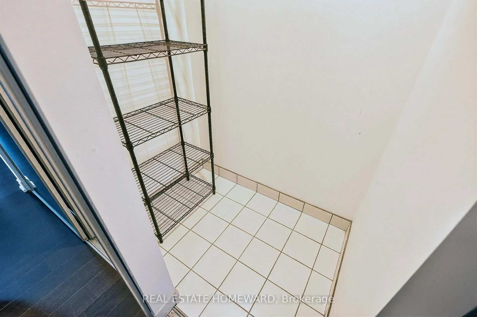Photo 22 of Unit 5208, 386 Yonge Street, Toronto, Bay Street Corridor — HOMEH