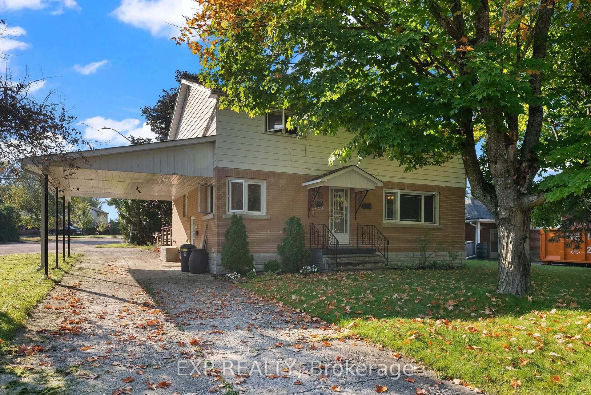 Photo 2 of 397 Charles Avenue, Renfrew — HOMEH