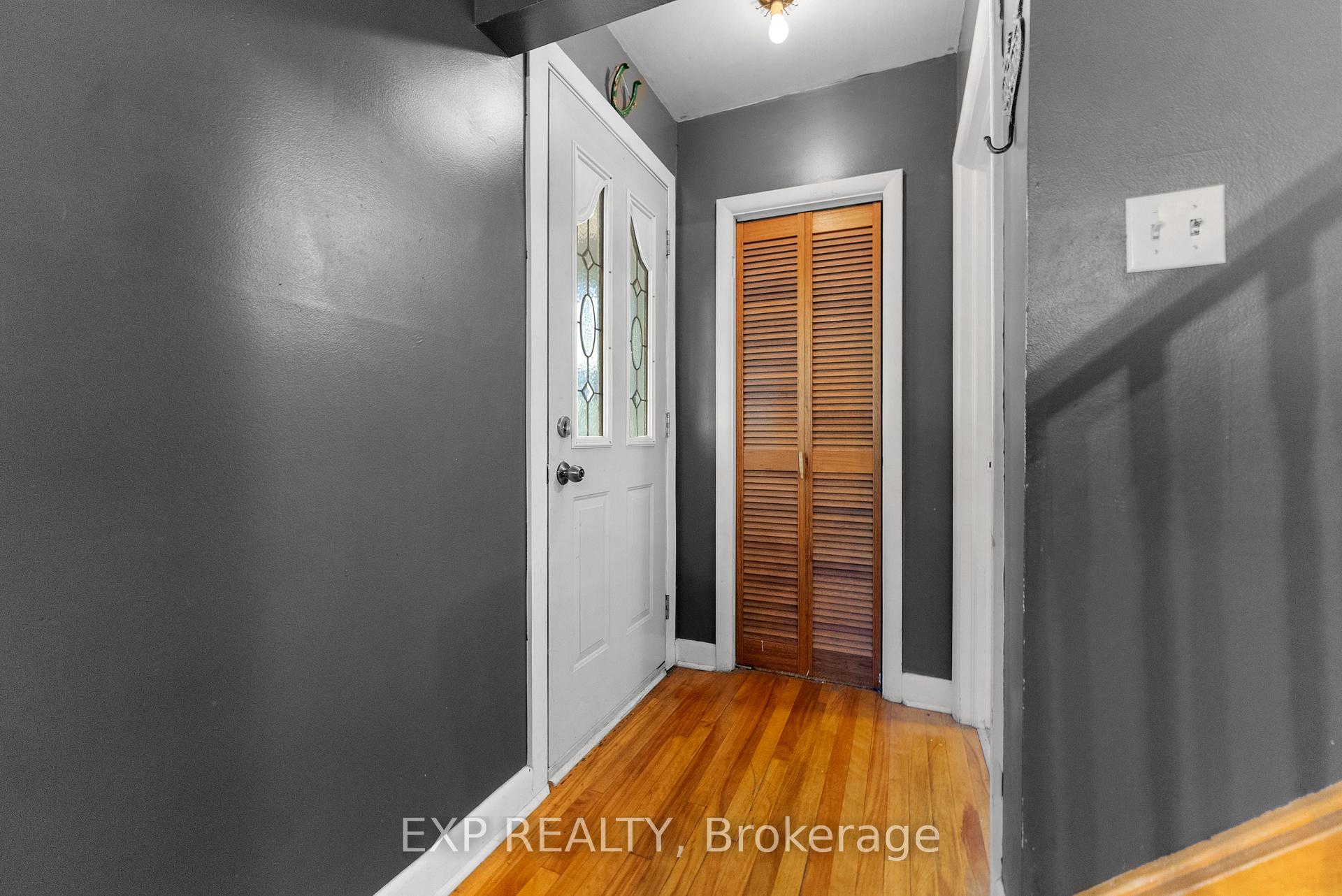Photo 9 of 397 Charles Avenue, Renfrew — HOMEH