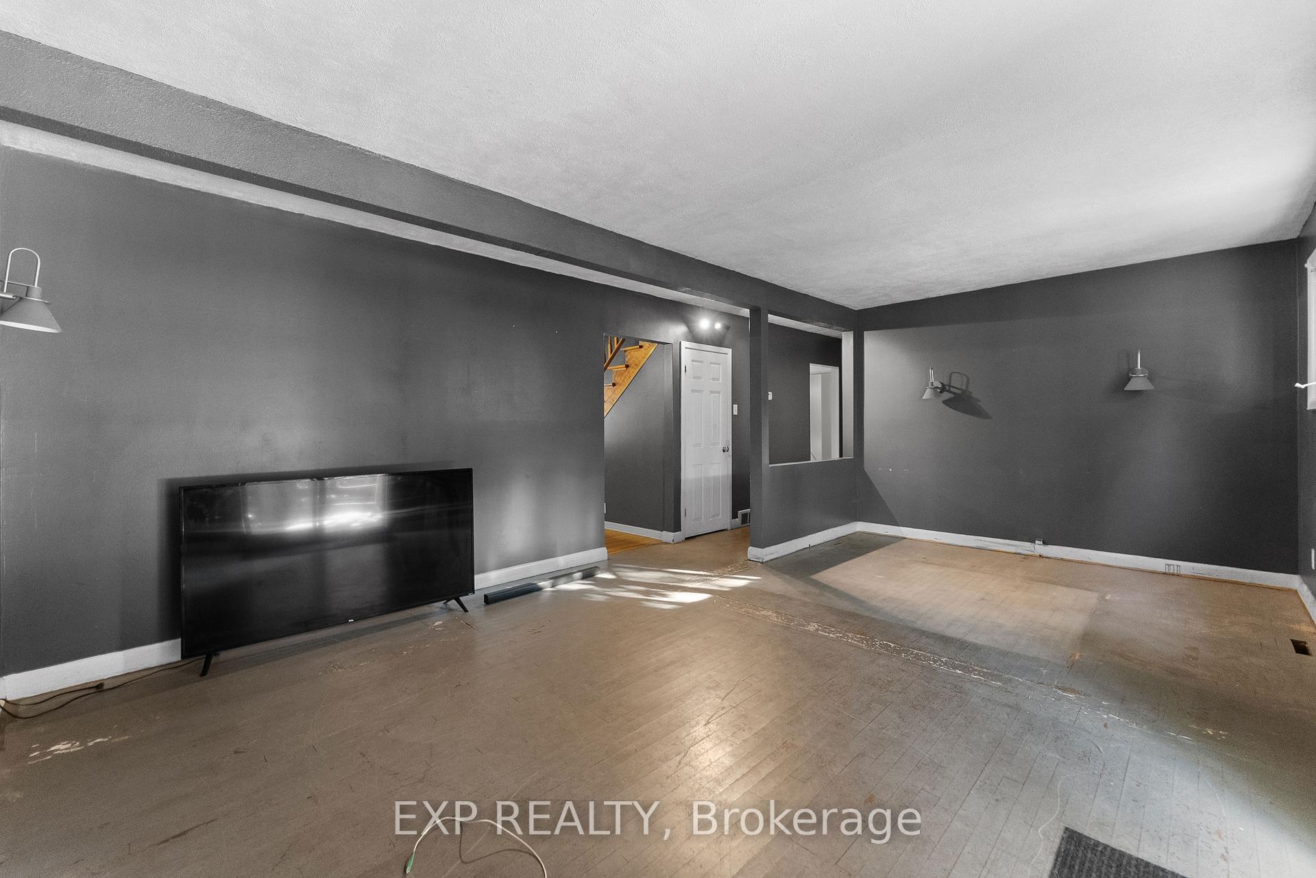 Photo 14 of 397 Charles Avenue, Renfrew — HOMEH