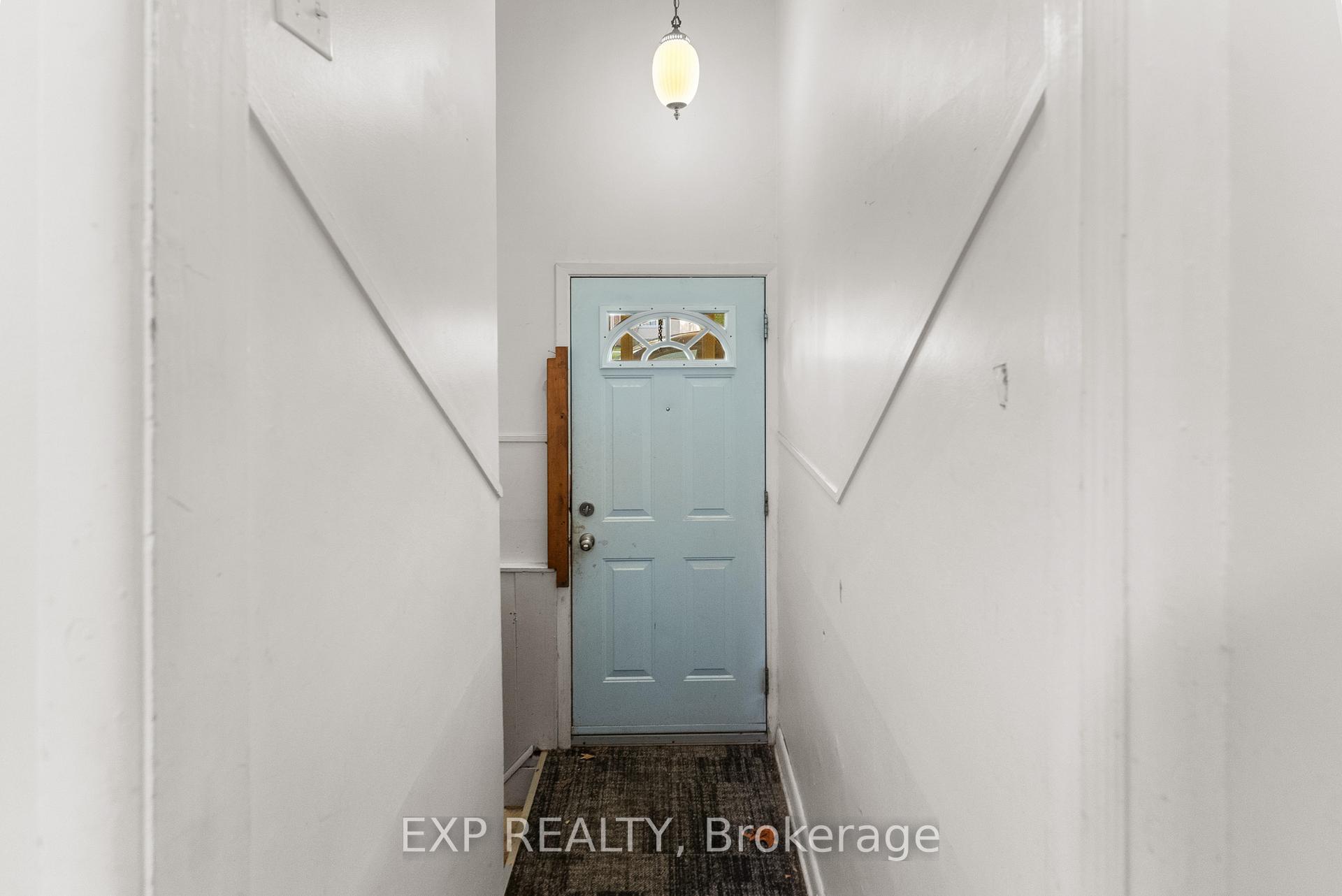 Photo 16 of 397 Charles Avenue, Renfrew — HOMEH