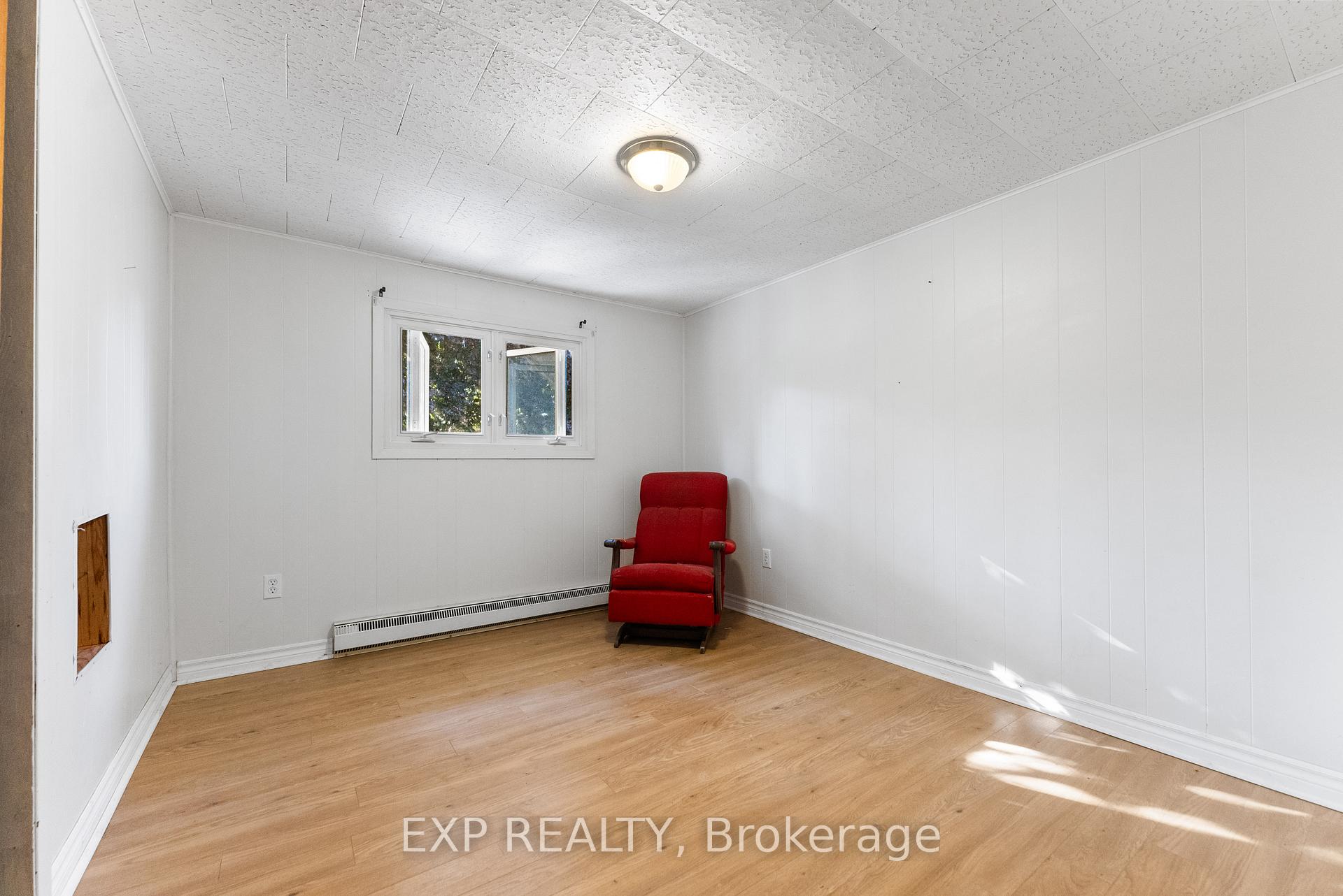 Photo 19 of 397 Charles Avenue, Renfrew — HOMEH