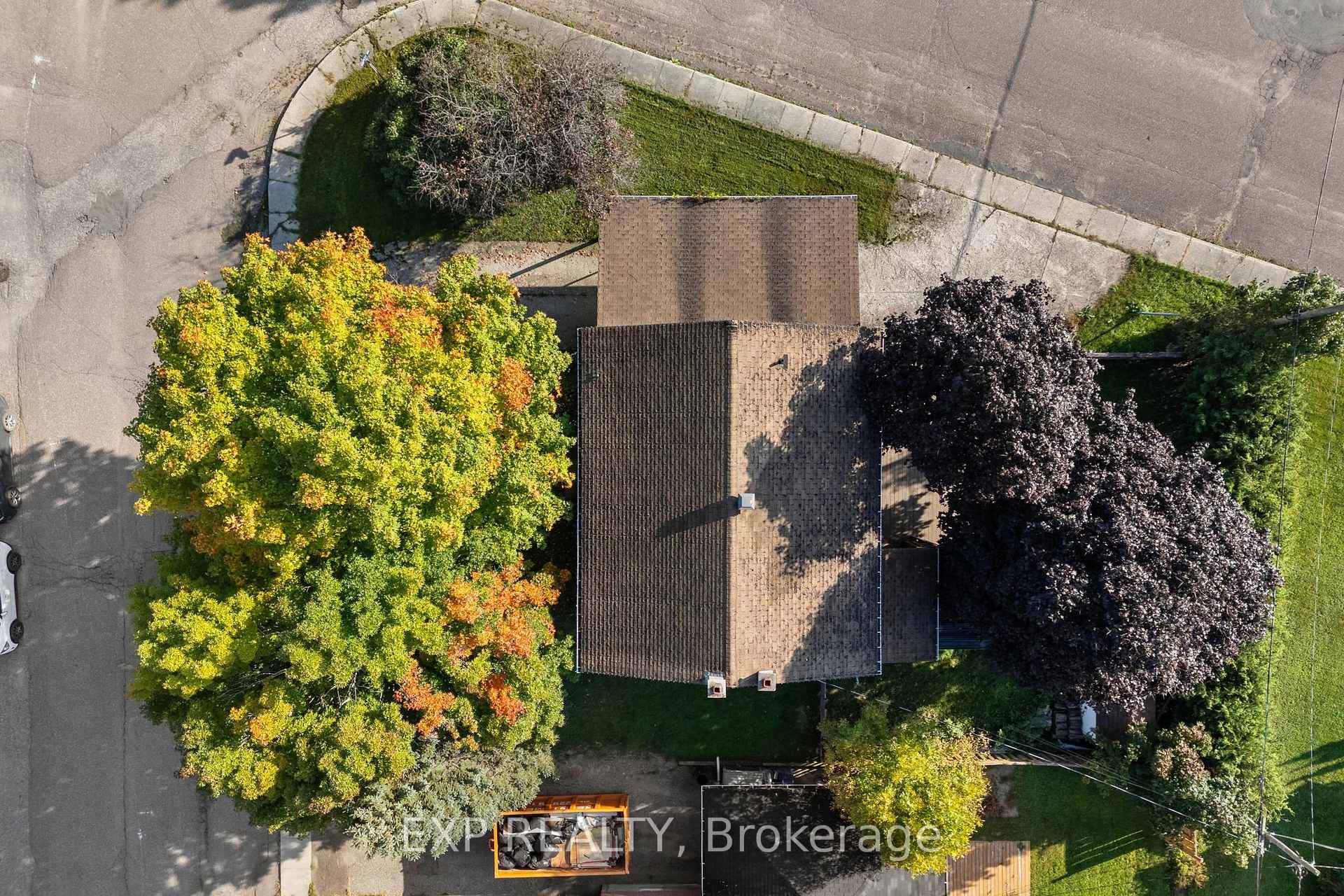 Photo 23 of 397 Charles Avenue, Renfrew — HOMEH