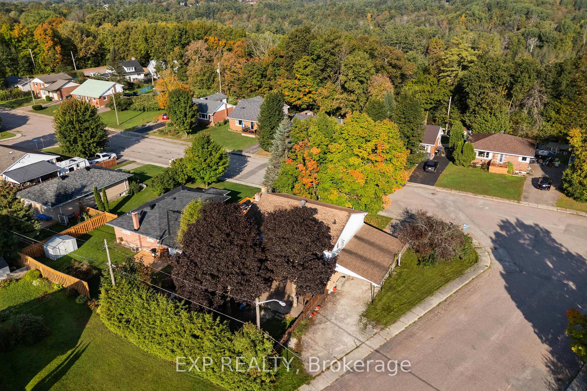 Photo 24 of 397 Charles Avenue, Renfrew — HOMEH