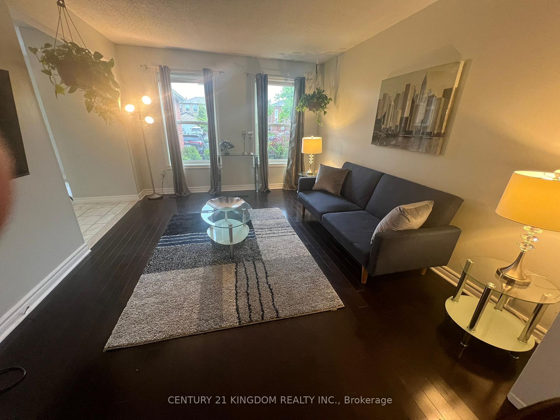 Photo 6 of 675 Foxwood Trail, Pickering, Amberlea — HOMEH