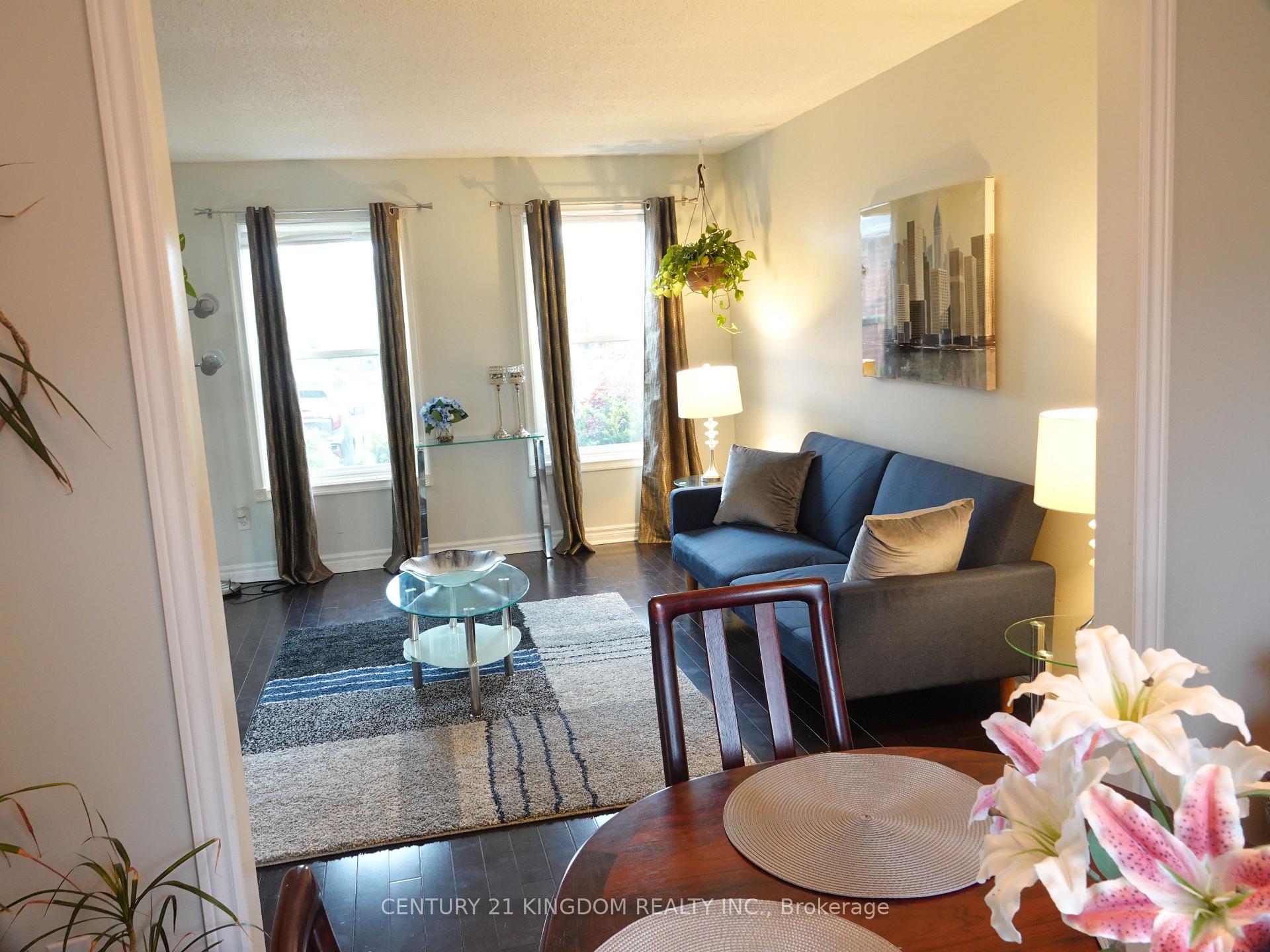 Photo 9 of 675 Foxwood Trail, Pickering, Amberlea — HOMEH