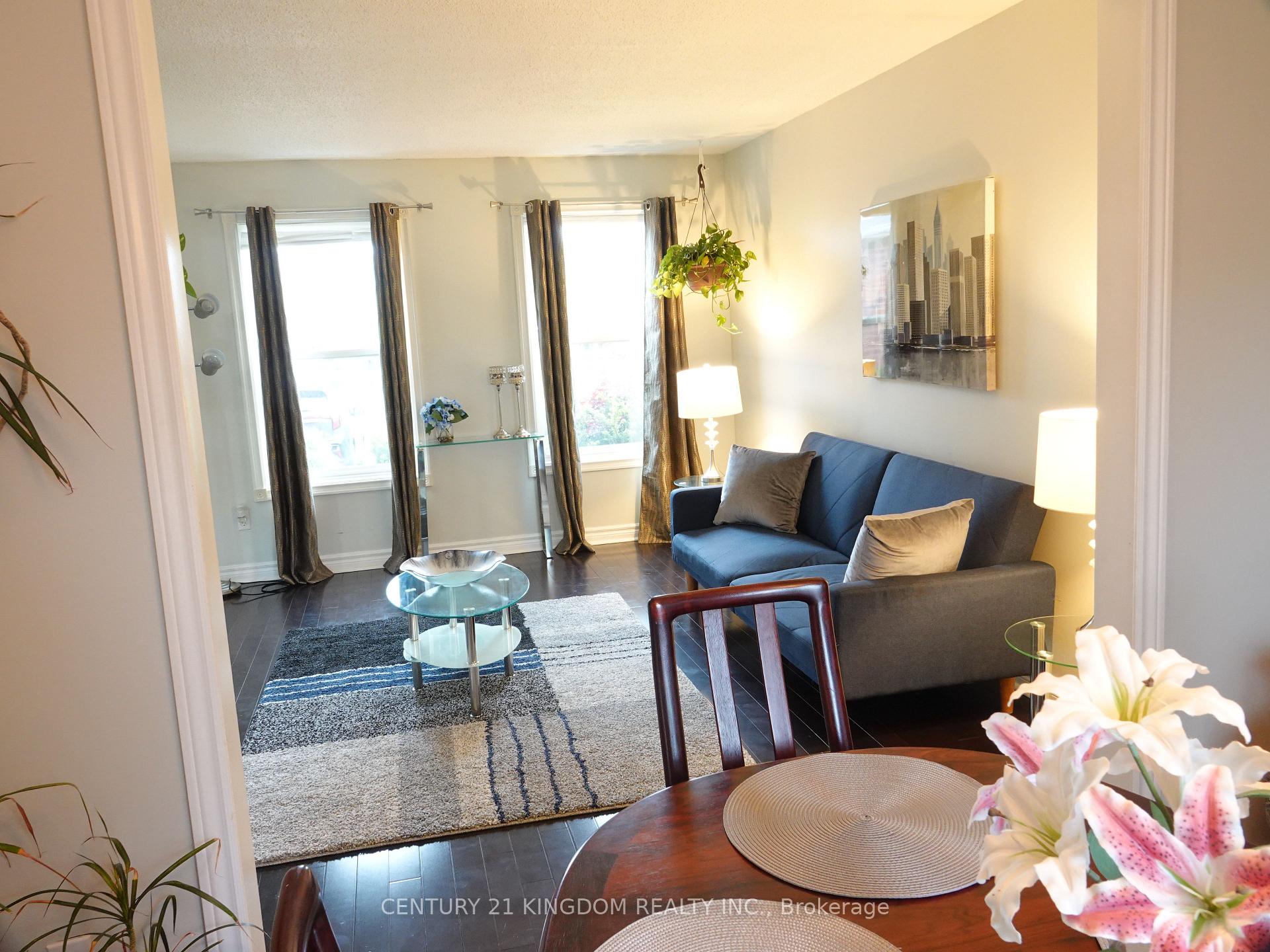 Photo 10 of 675 Foxwood Trail, Pickering, Amberlea — HOMEH