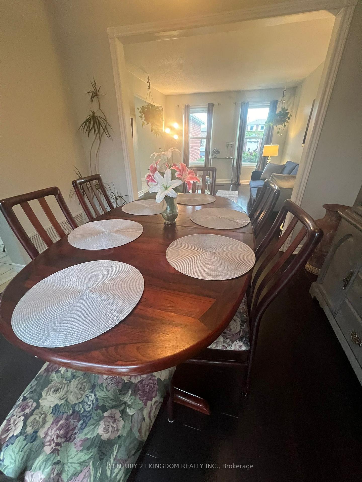 Photo 13 of 675 Foxwood Trail, Pickering, Amberlea — HOMEH