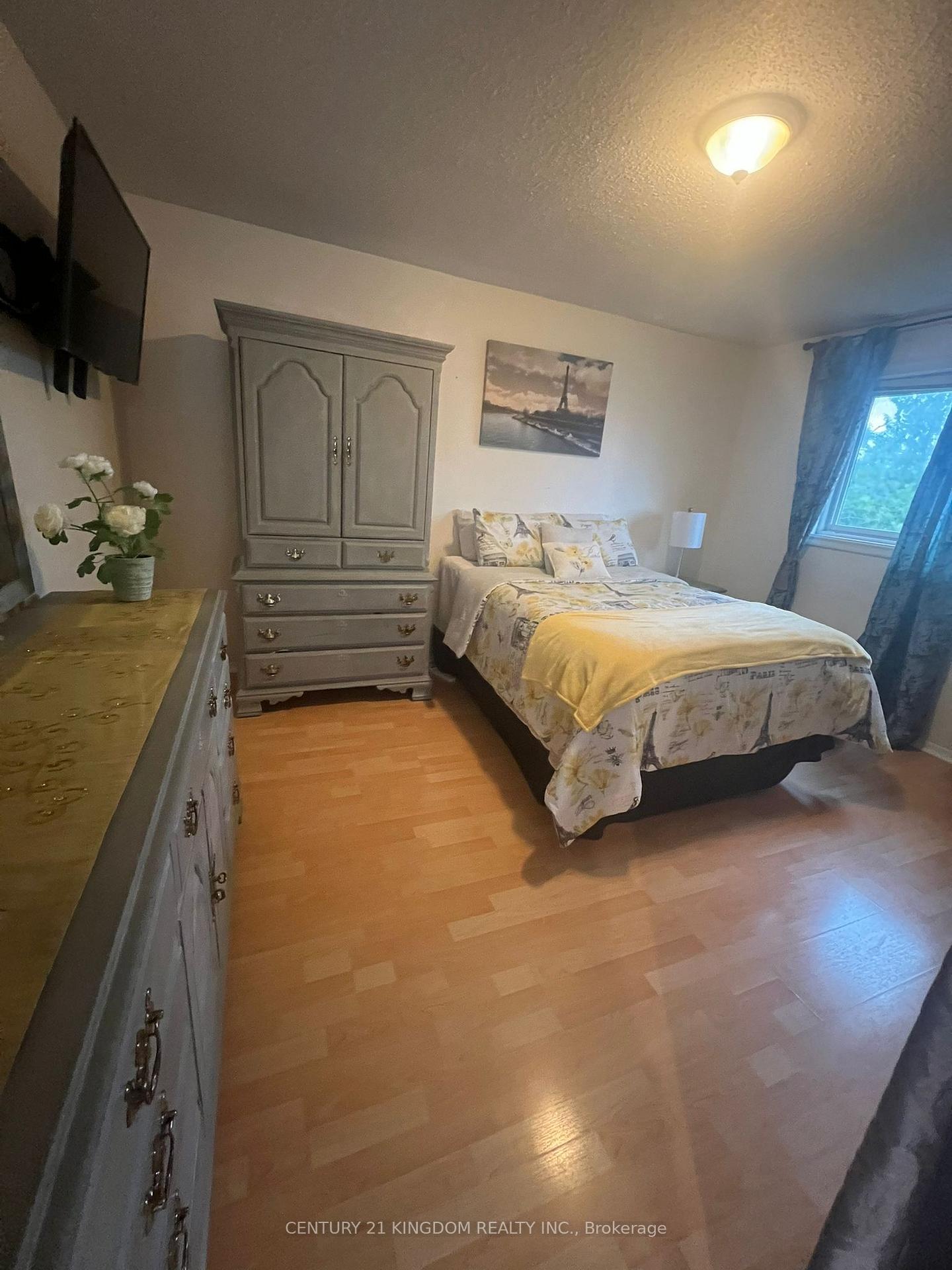 Photo 23 of 675 Foxwood Trail, Pickering, Amberlea — HOMEH