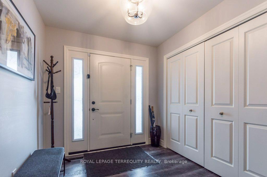 Photo 4 of 12 Cedar Park Crescent, Quinte West, Murray Ward — HOMEH