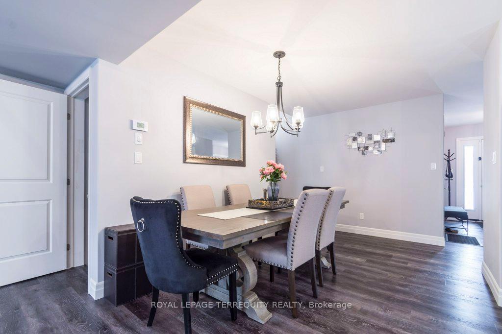 Photo 7 of 12 Cedar Park Crescent, Quinte West, Murray Ward — HOMEH