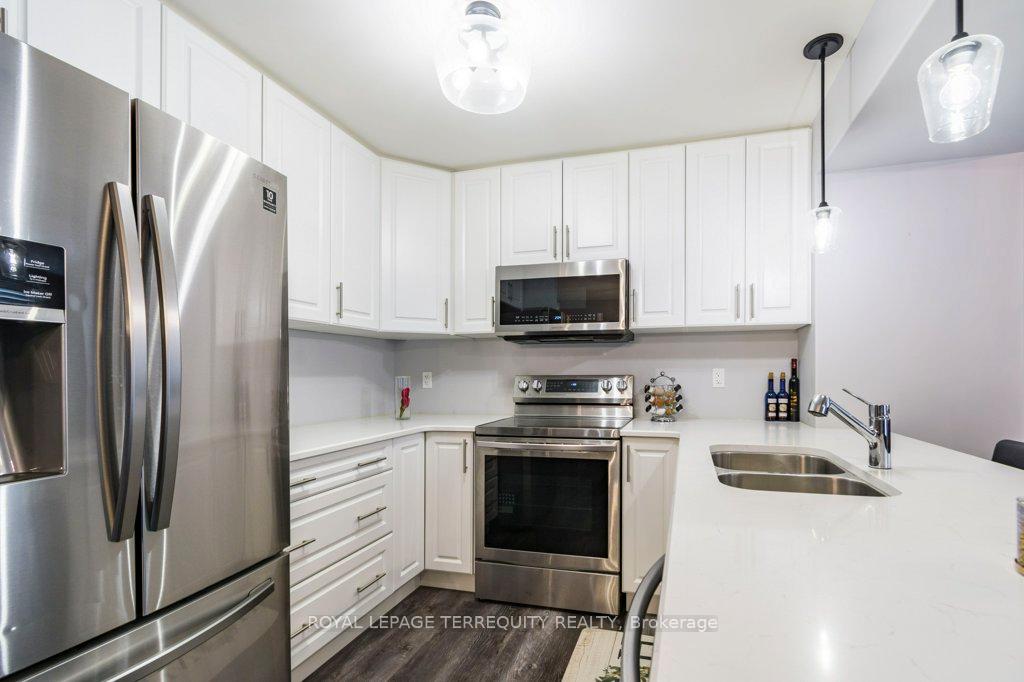 Photo 10 of 12 Cedar Park Crescent, Quinte West, Murray Ward — HOMEH