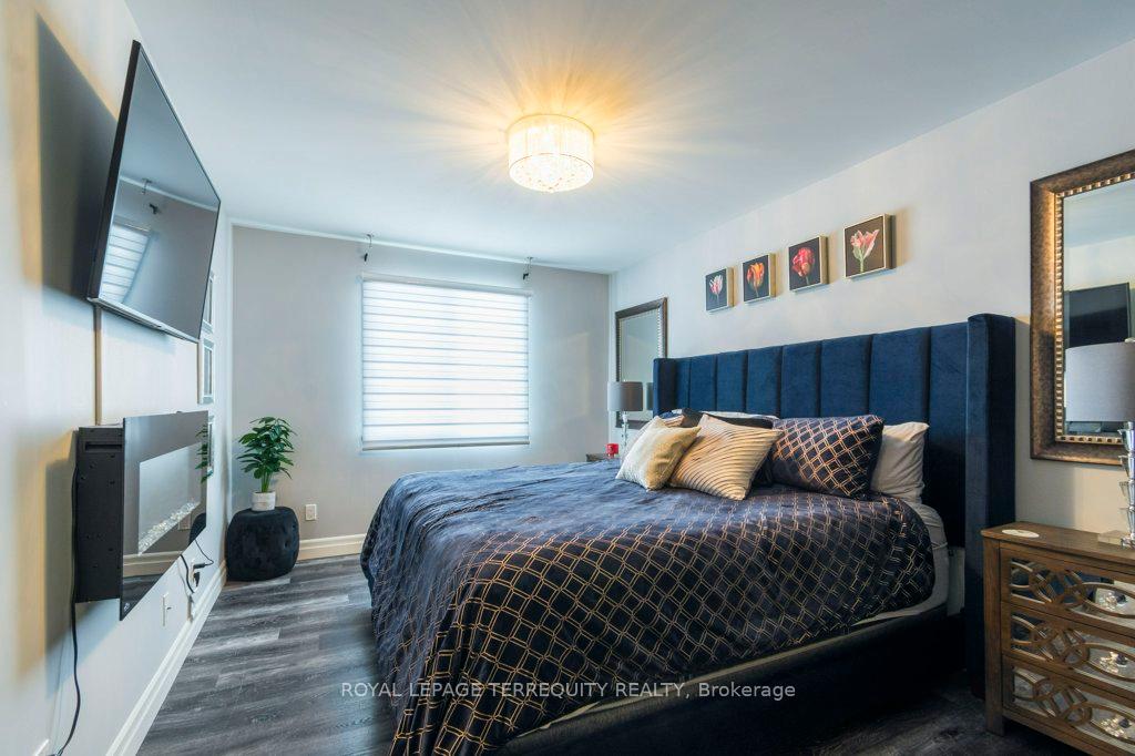 Photo 16 of 12 Cedar Park Crescent, Quinte West, Murray Ward — HOMEH