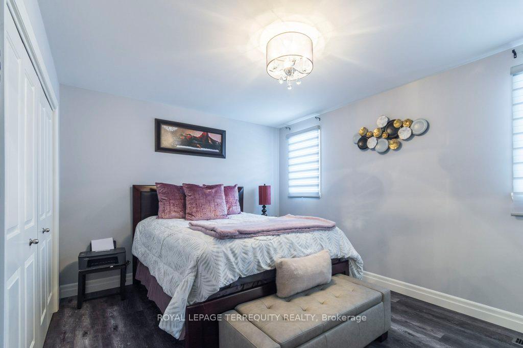 Photo 20 of 12 Cedar Park Crescent, Quinte West, Murray Ward — HOMEH