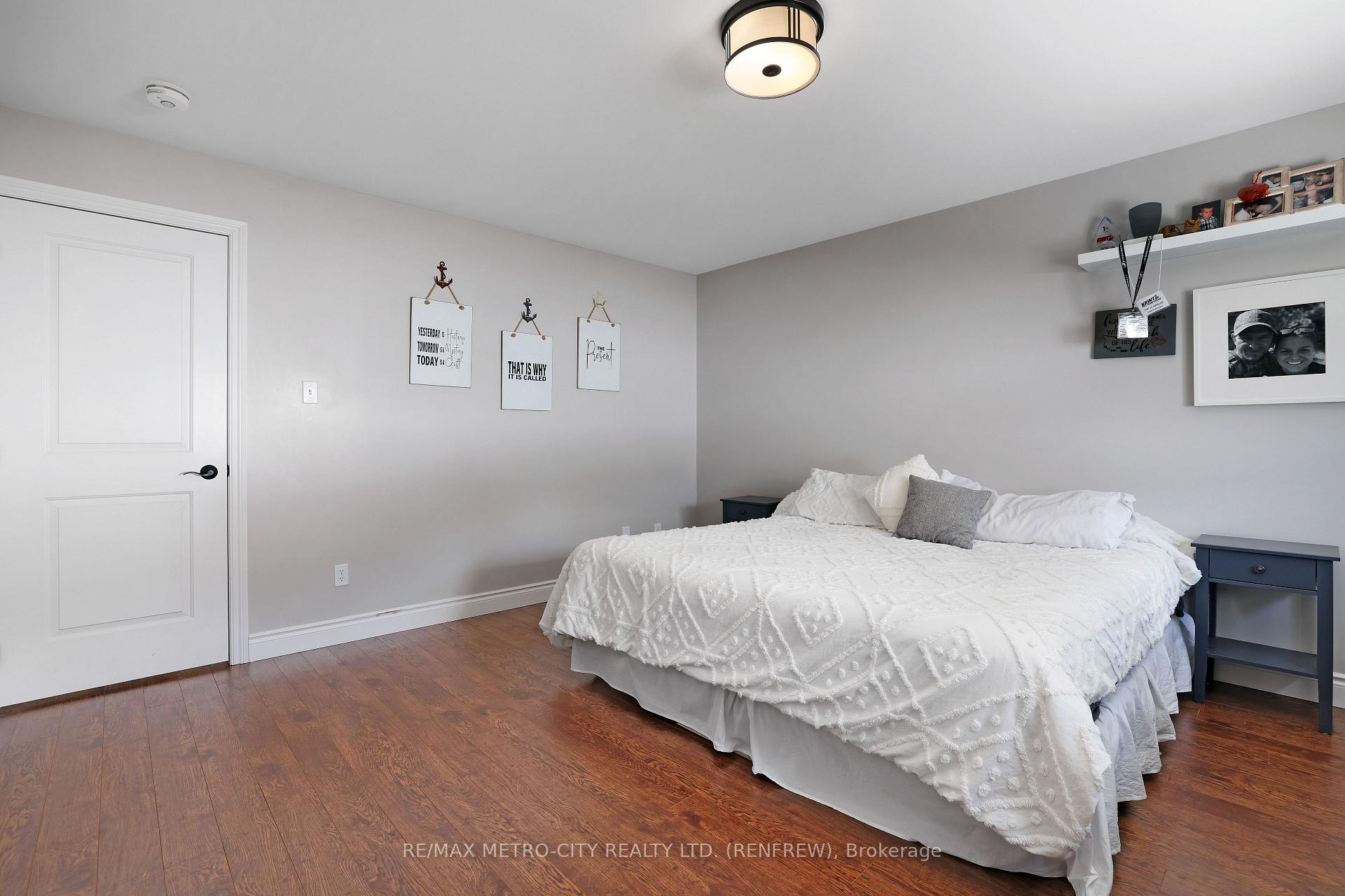 Photo 14 of 148 Haramis Drive, Renfrew — HOMEH