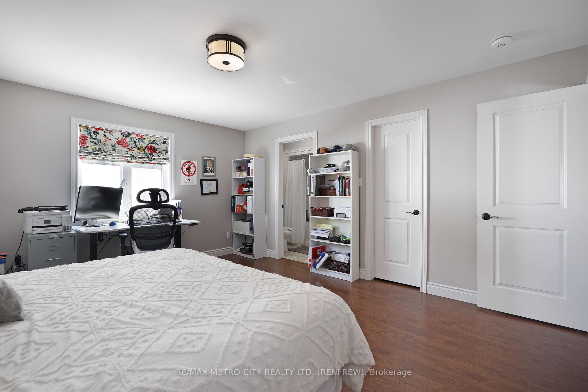 Photo 16 of 148 Haramis Drive, Renfrew — HOMEH