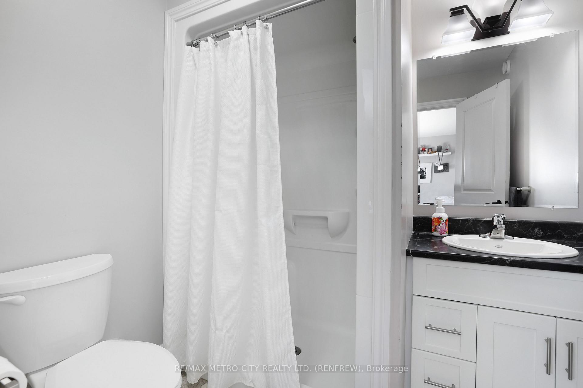 Photo 17 of 148 Haramis Drive, Renfrew — HOMEH