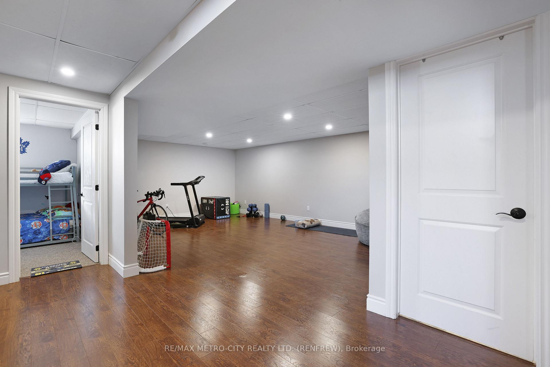 Photo 23 of 148 Haramis Drive, Renfrew — HOMEH
