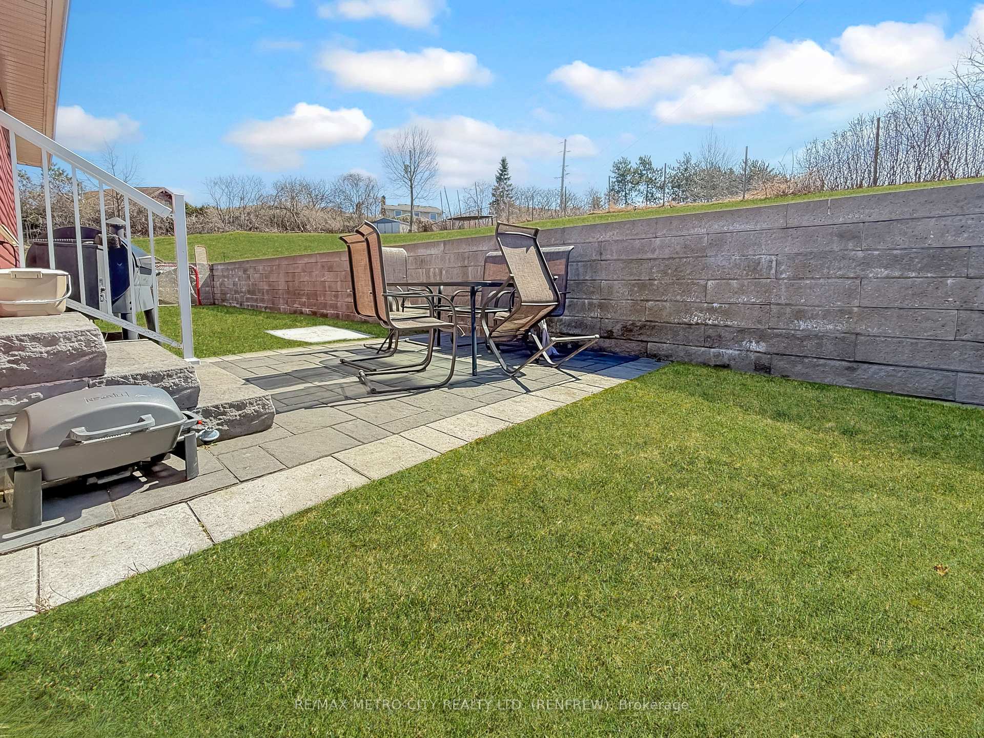 Photo 30 of 148 Haramis Drive, Renfrew — HOMEH