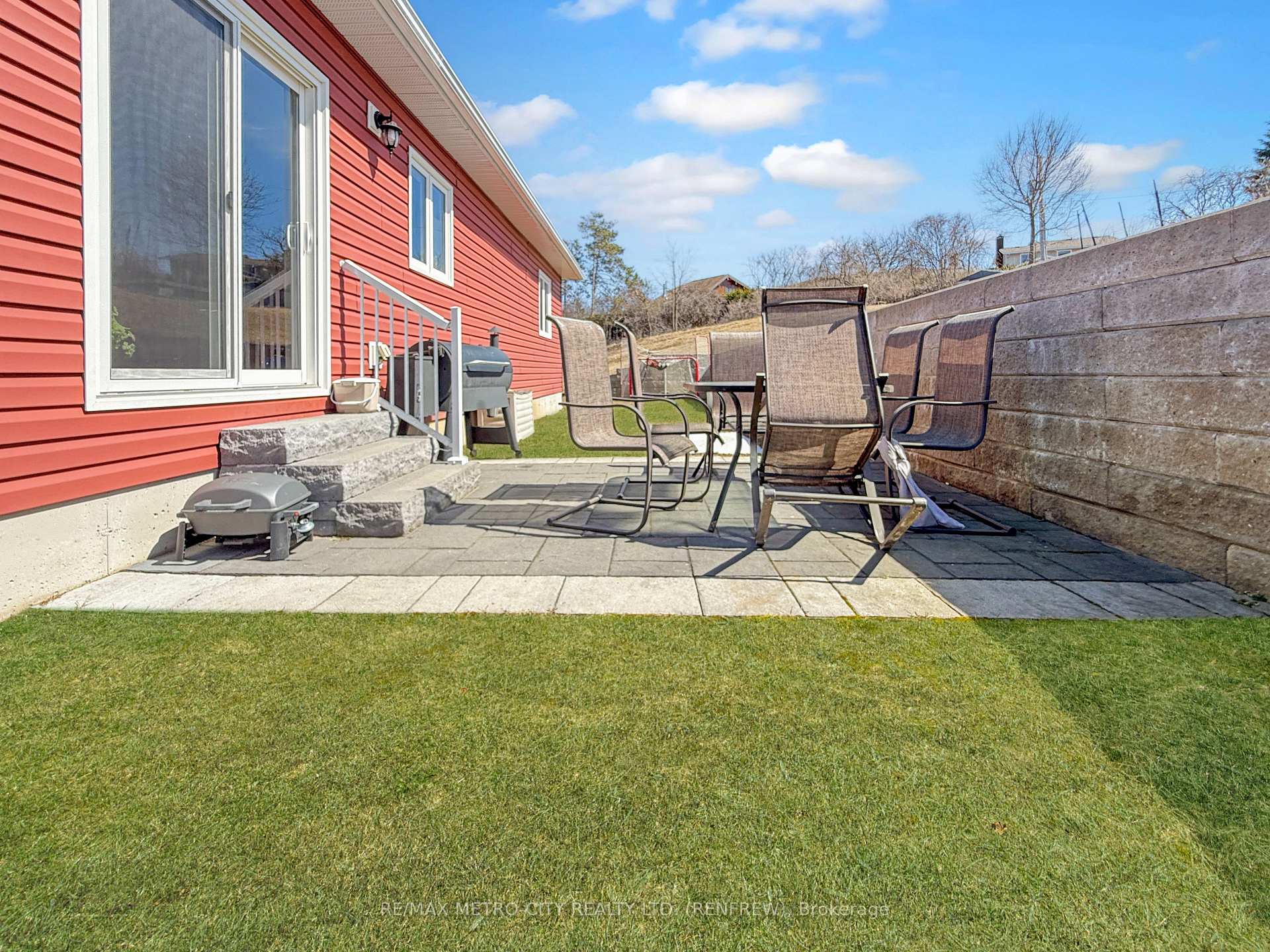 Photo 31 of 148 Haramis Drive, Renfrew — HOMEH