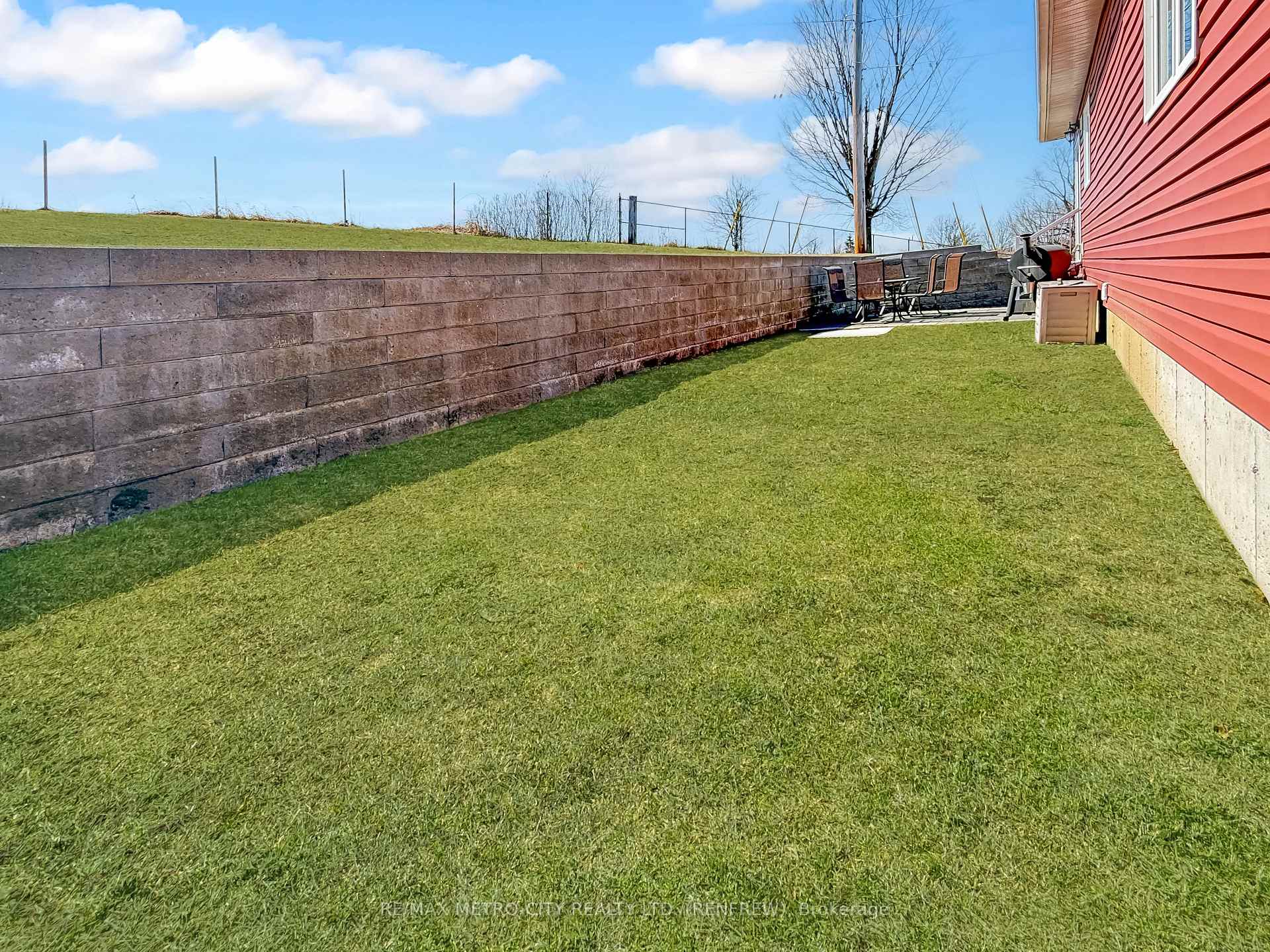 Photo 33 of 148 Haramis Drive, Renfrew — HOMEH