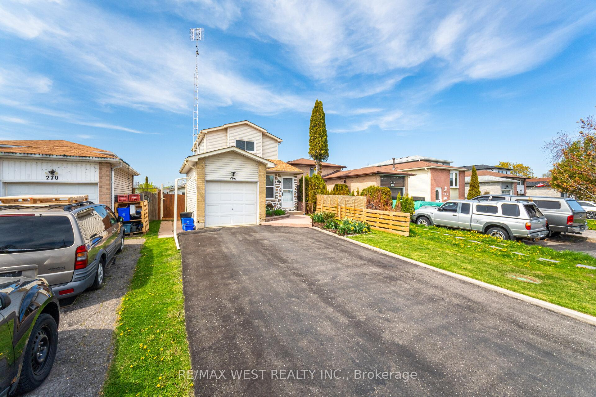 Photo 3 of 266 Lakeview Park Avenue, Oshawa, Lakeview — HOMEH