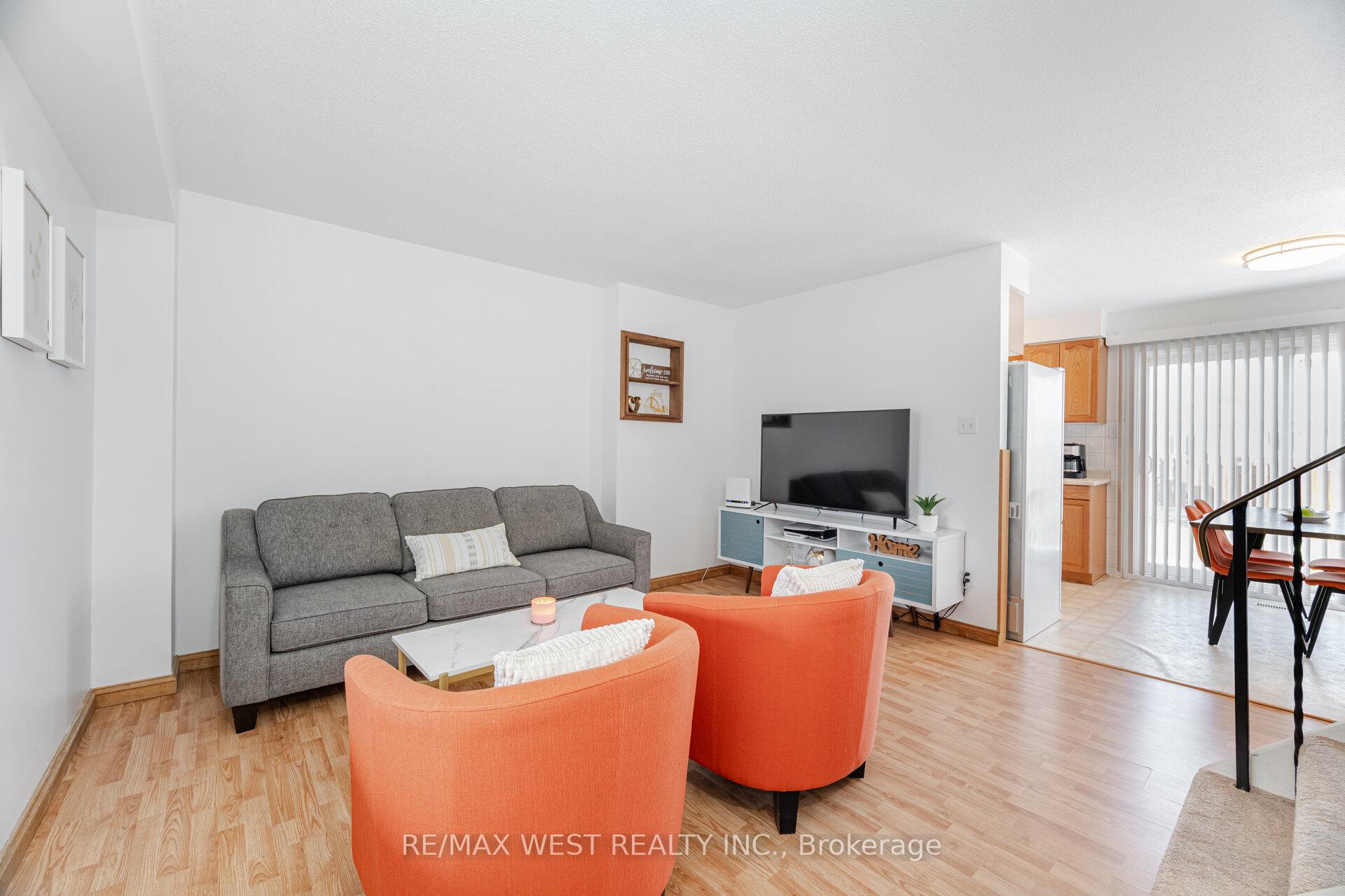 Photo 11 of 266 Lakeview Park Avenue, Oshawa, Lakeview — HOMEH