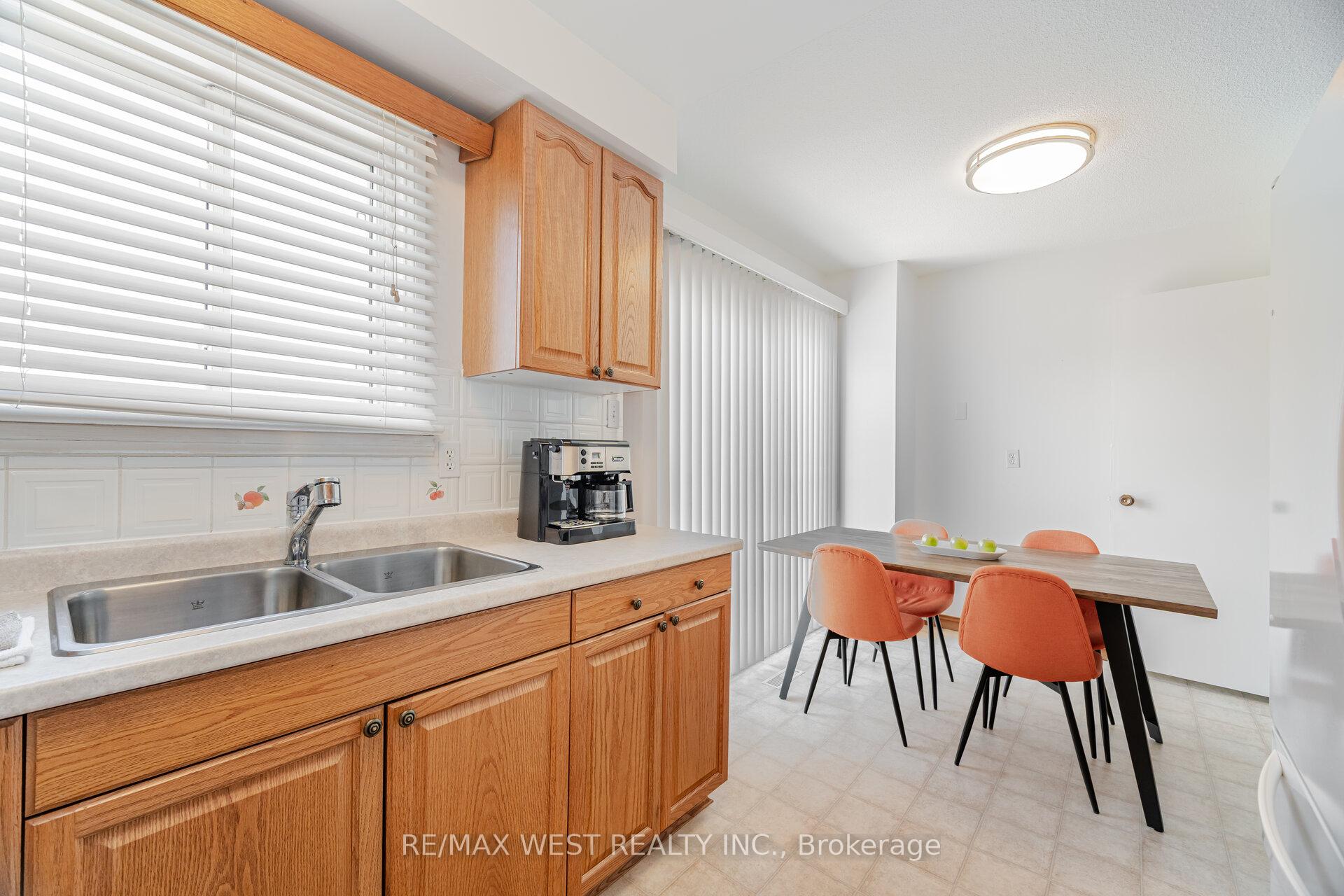 Photo 17 of 266 Lakeview Park Avenue, Oshawa, Lakeview — HOMEH