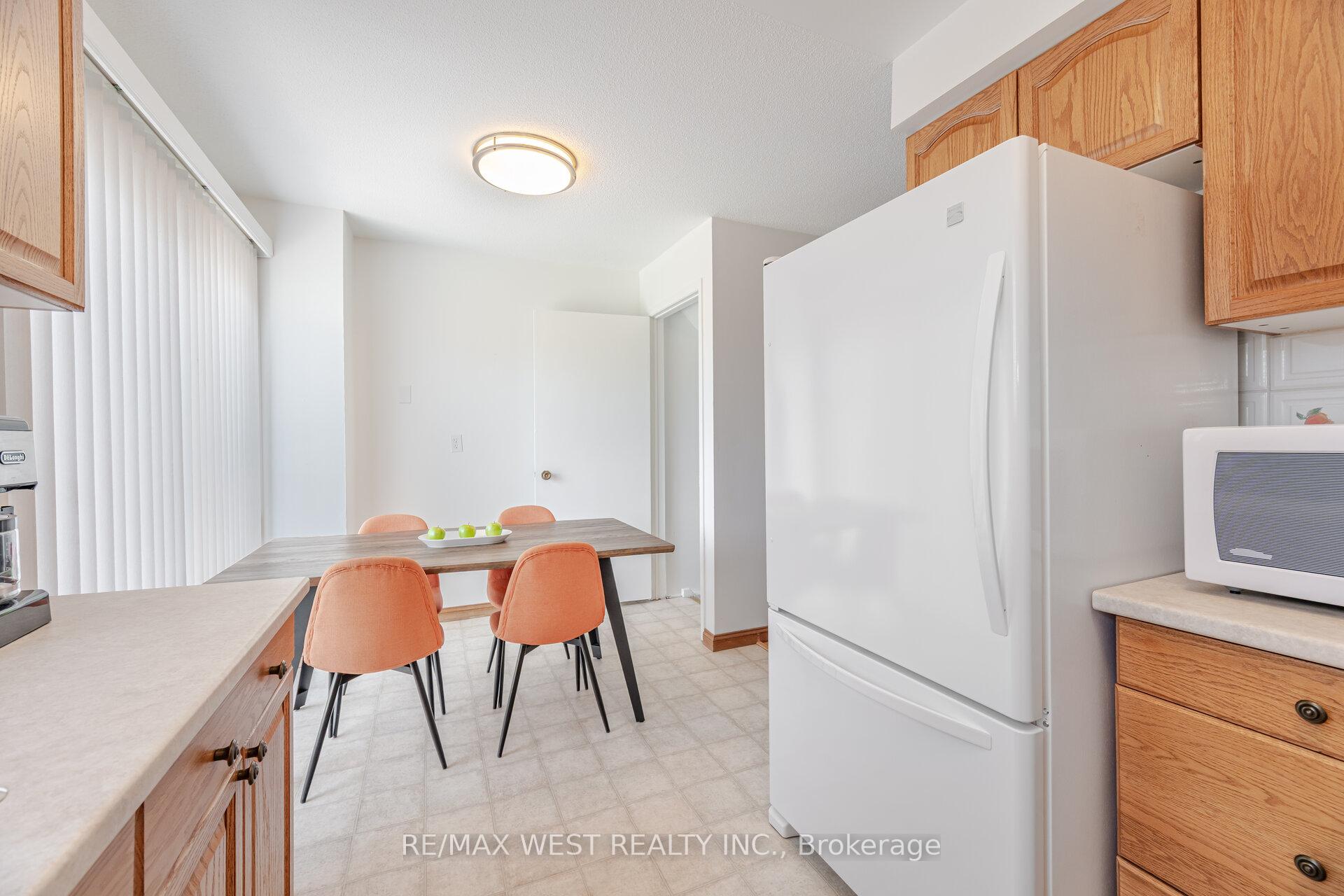 Photo 18 of 266 Lakeview Park Avenue, Oshawa, Lakeview — HOMEH