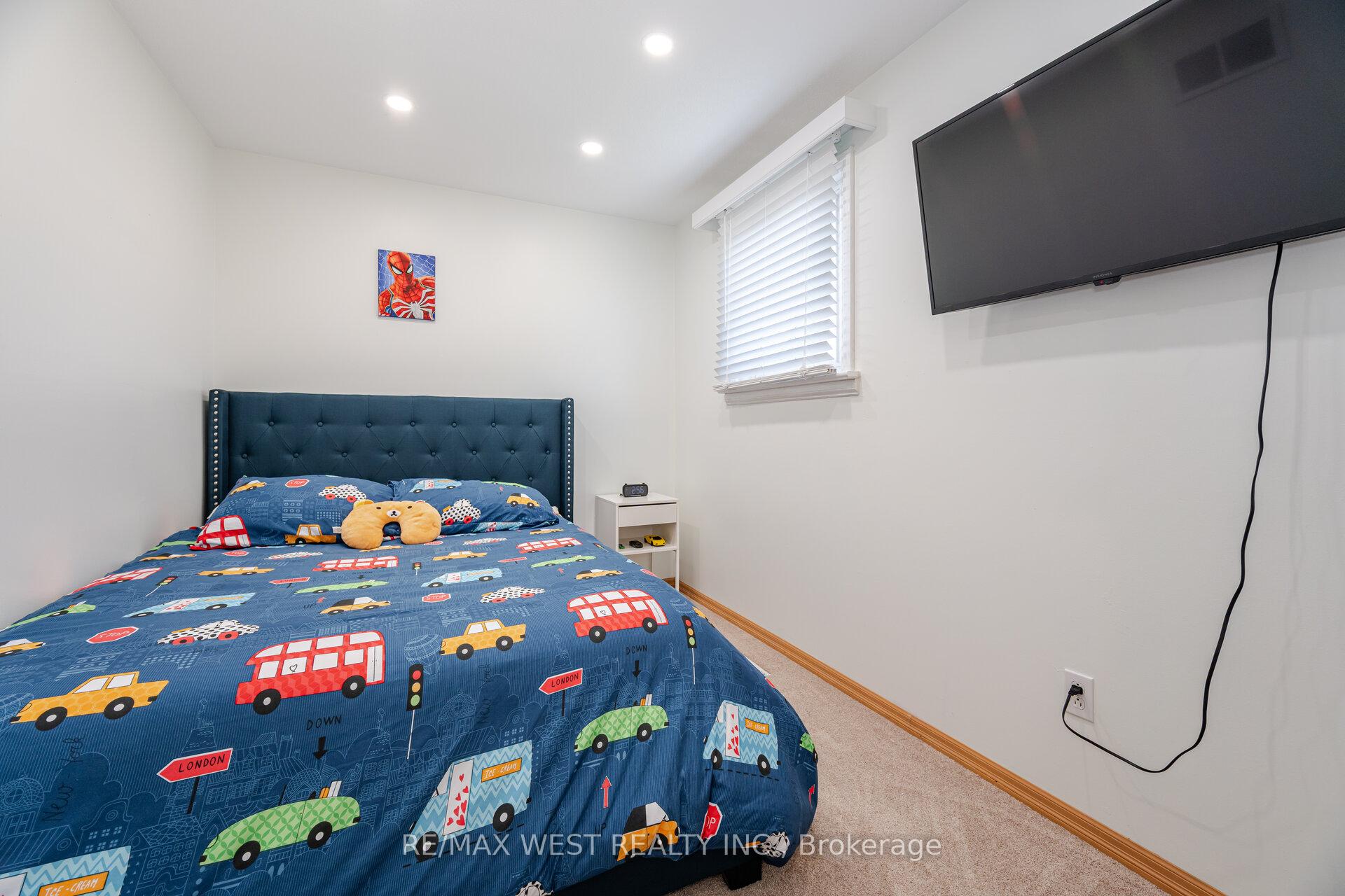 Photo 24 of 266 Lakeview Park Avenue, Oshawa, Lakeview — HOMEH